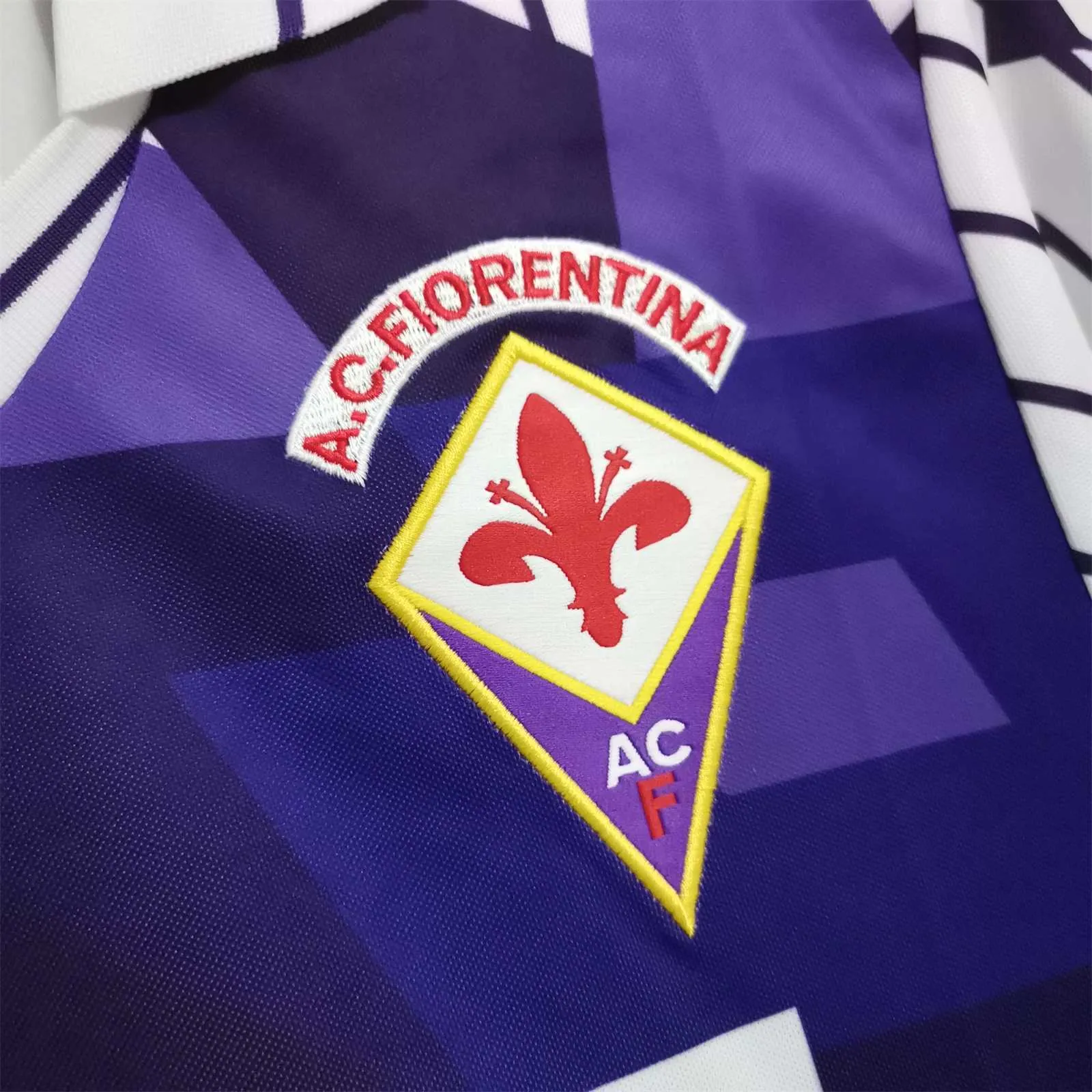 91-92 Fiorentina away 1