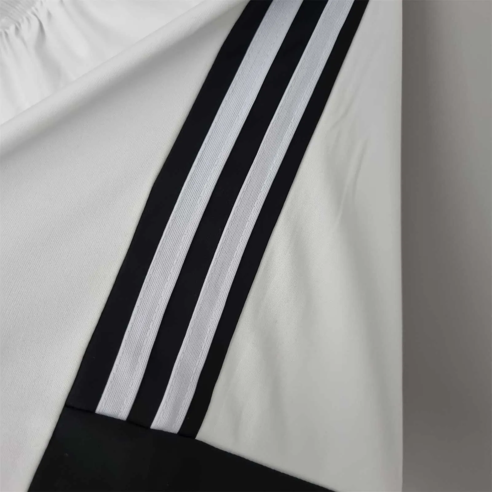 22-23 Colo-Colo shorts away white 2
