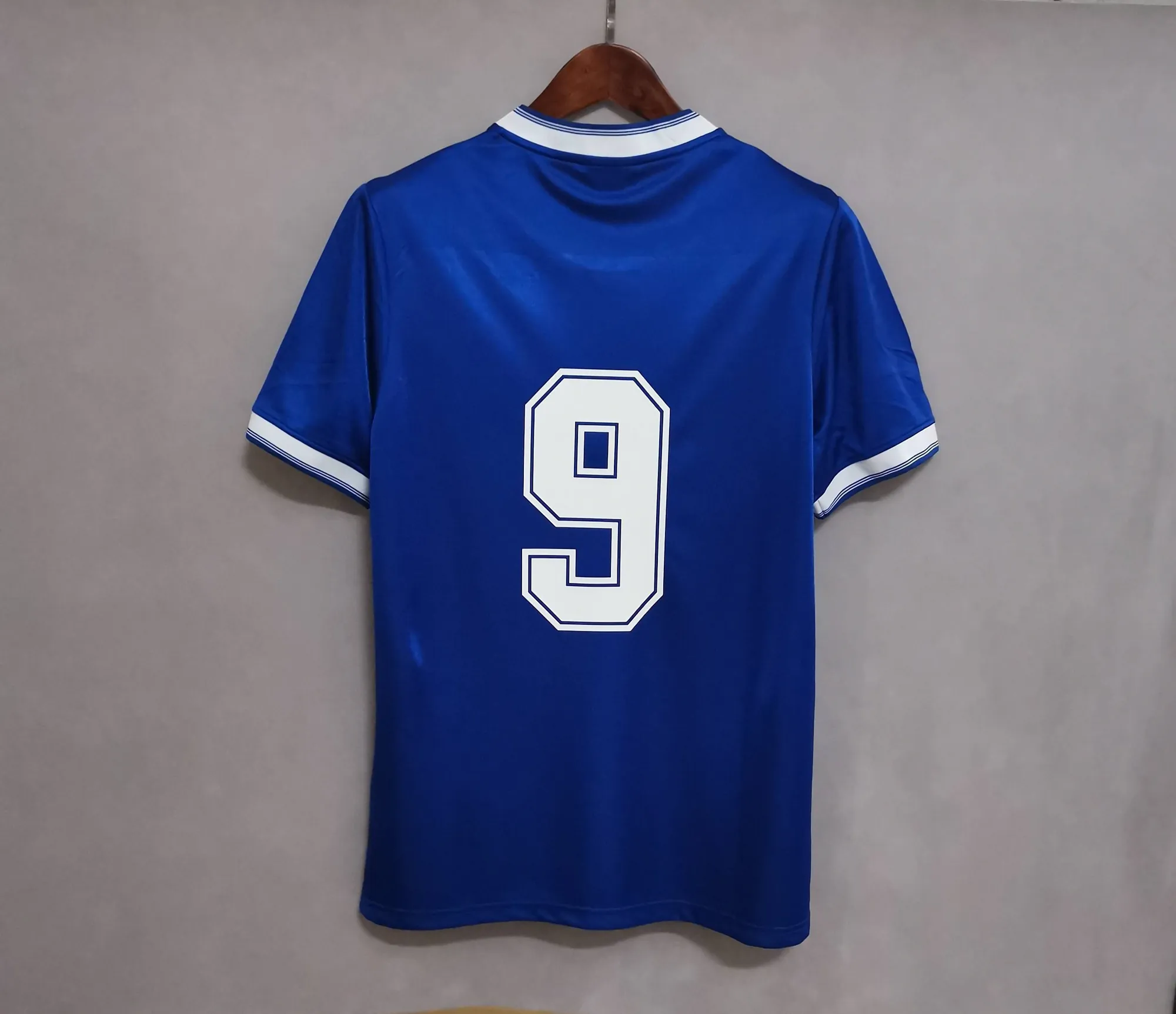 84-87 Rangers home 6