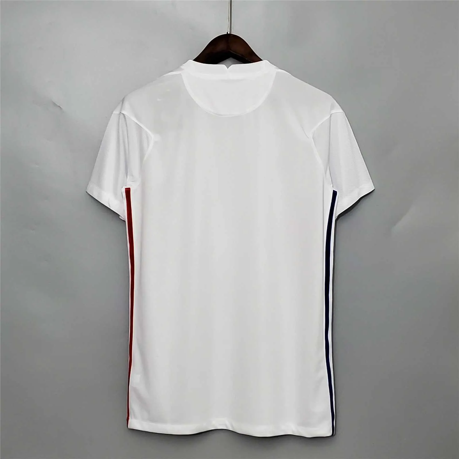 2020 France away 16