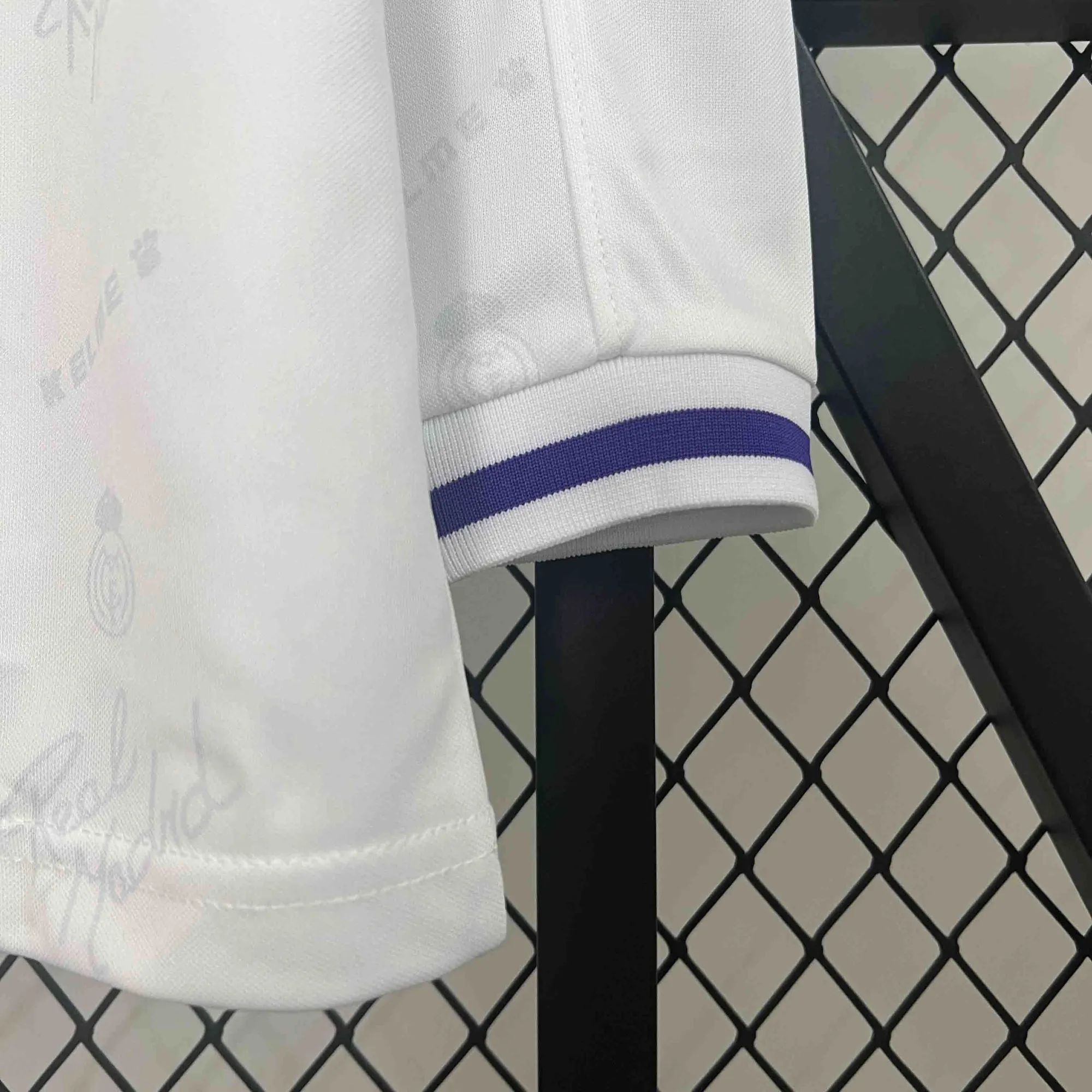 94-96 Real Madrid Home Retro Kit Long Sleeve Vintage Shirt Football AAAAJersey Supplier 5