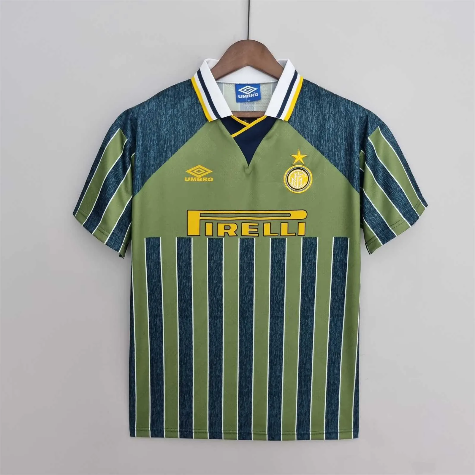 95-96 Inter Milan away 8