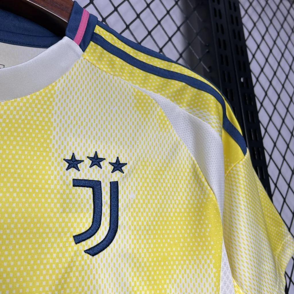 24-25 Juventus Away Kit Soccer Uniforms Soccer AAAAJersey S-4XL Yupoo 6