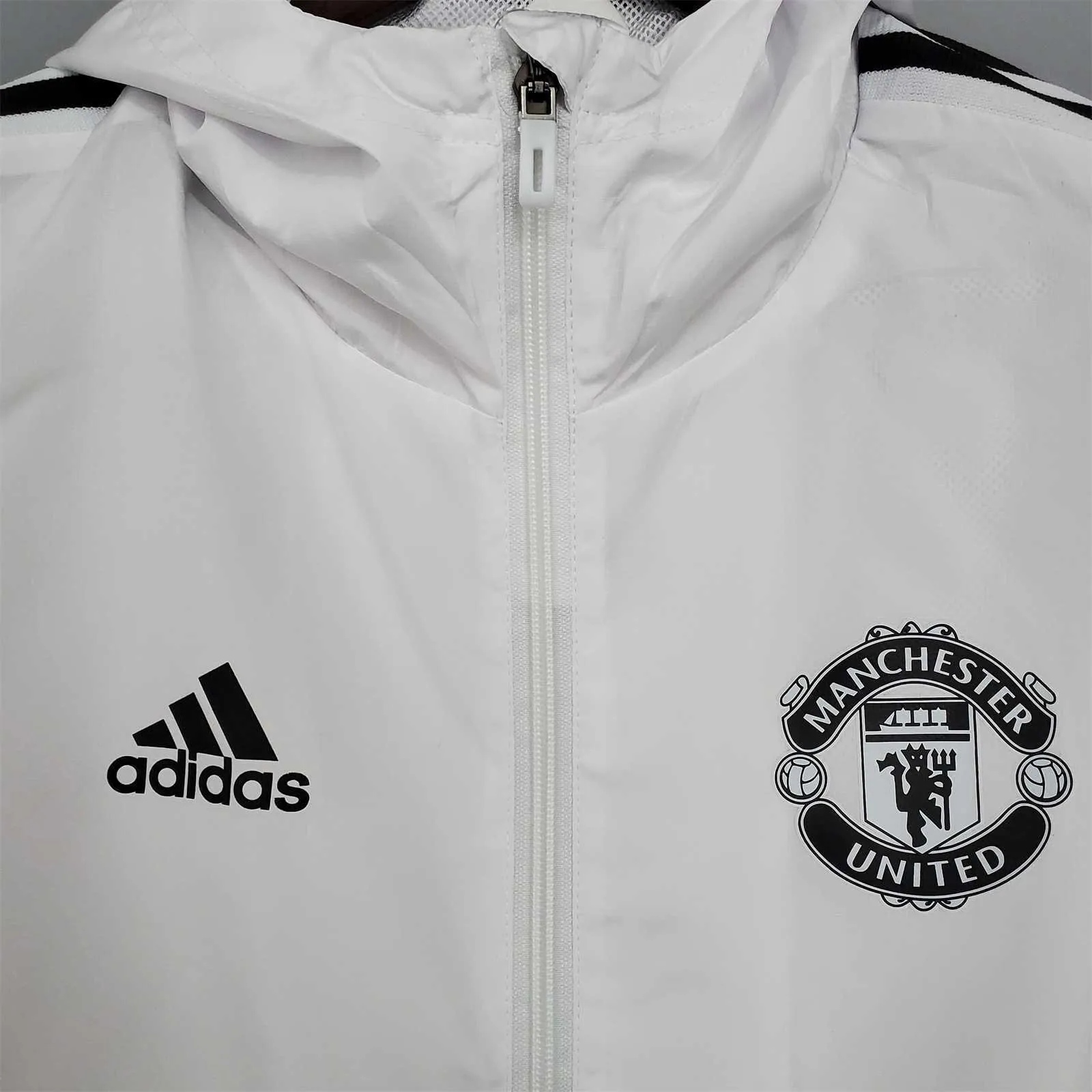 21-22 Manchester United White Windbreaker 6