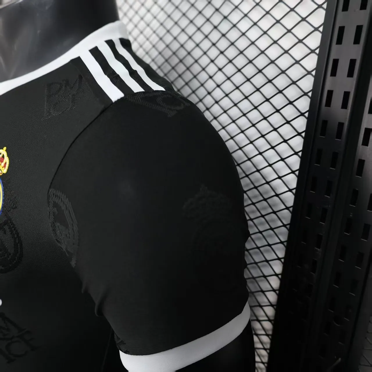 25-26 Real Madrid OG Special Edition Black Player Version Shirt AAAAJersey Supply Yupoo 3
