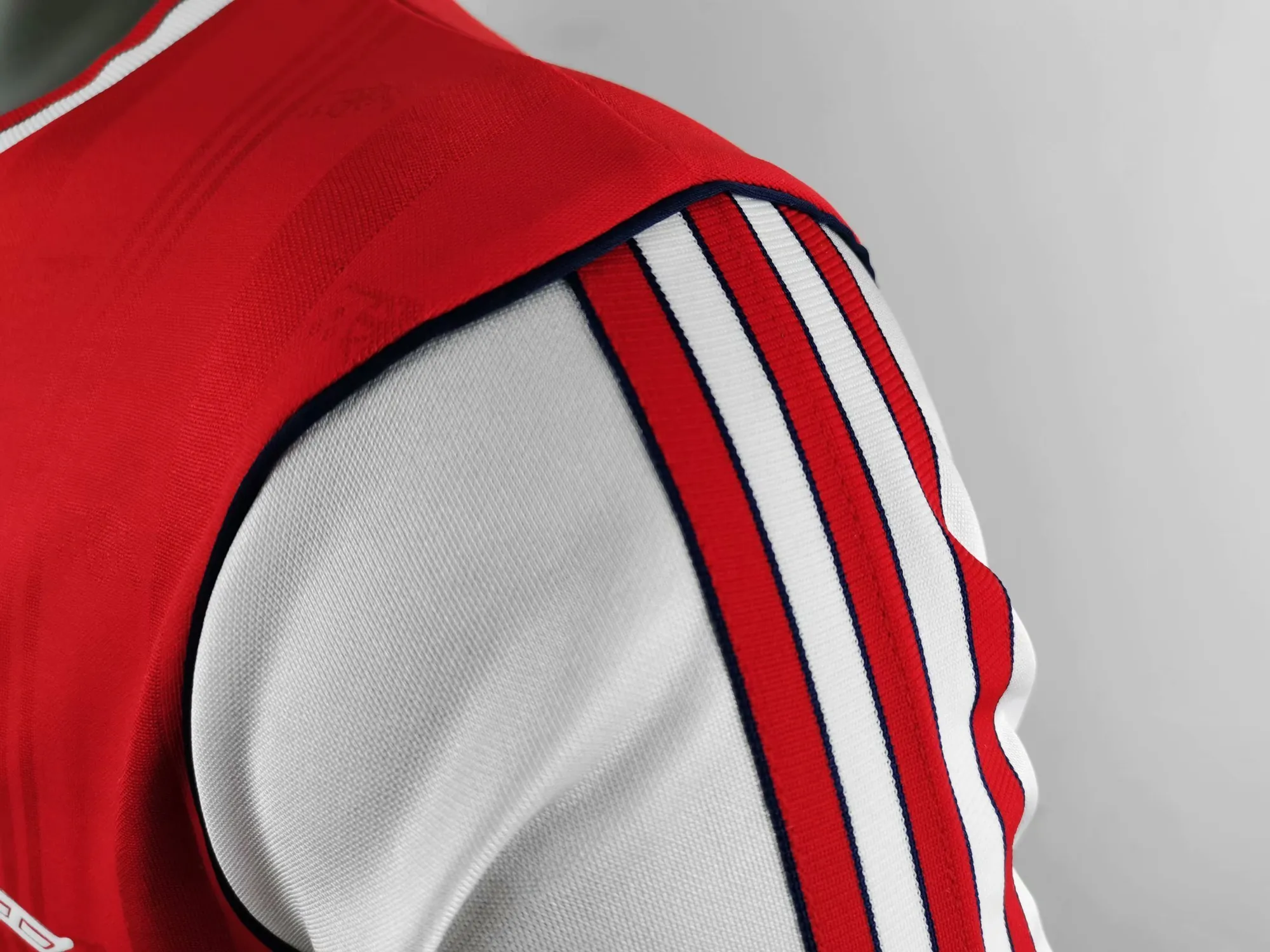 86-88 Arsenal home 5