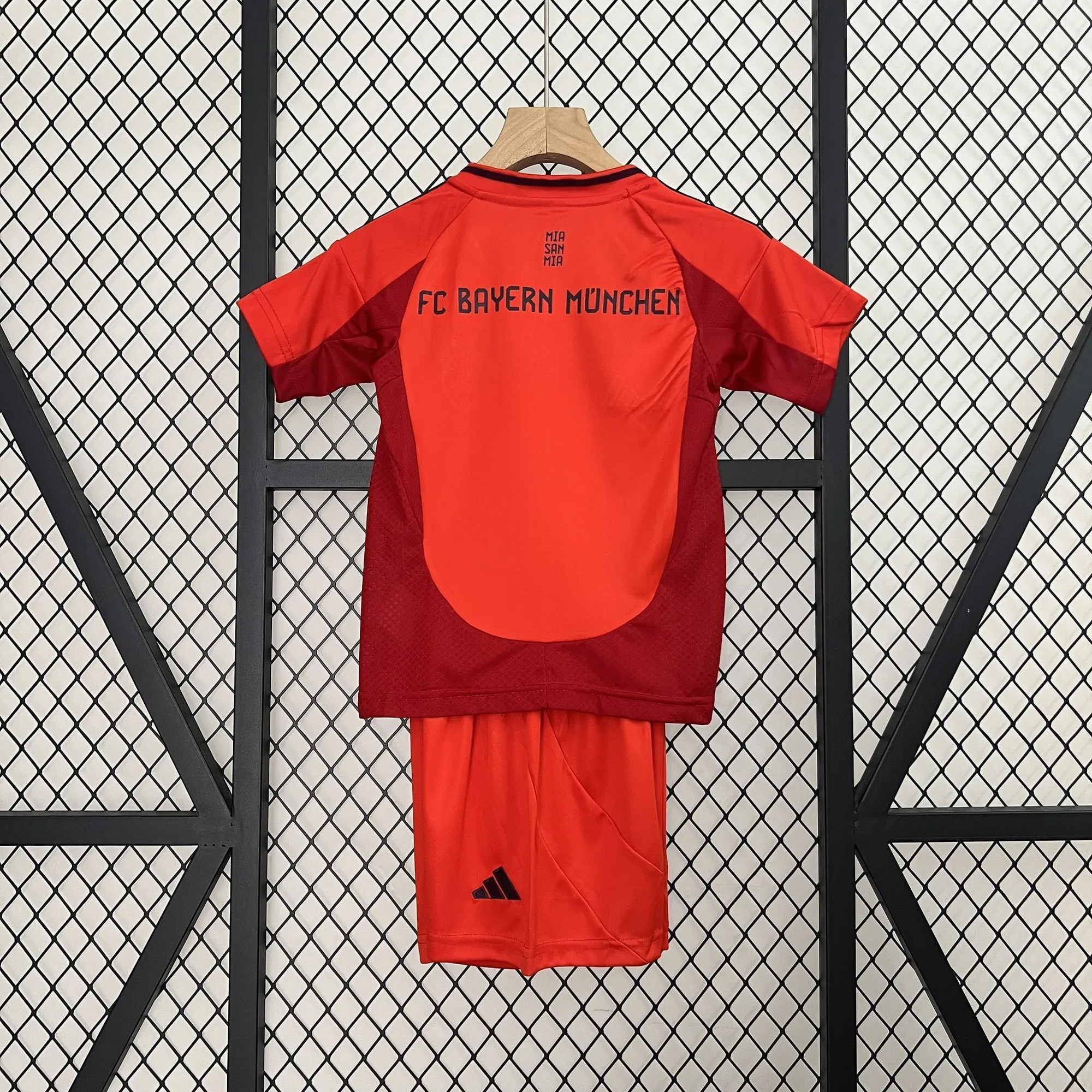 24-25 Bayern Munich Home Kid Kits Youth Apparels AAAAJersey Supplier Yupoo 6