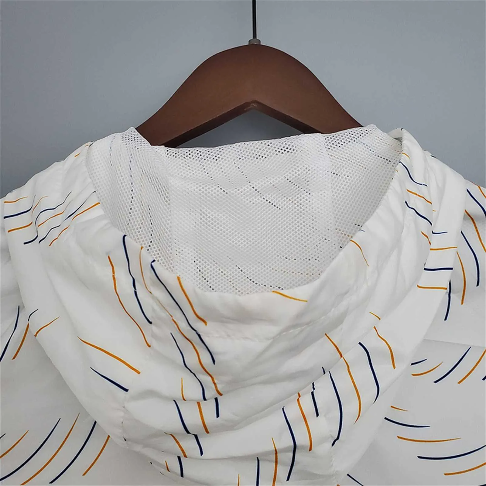 21-22 Boca Juniors white windbreaker 2