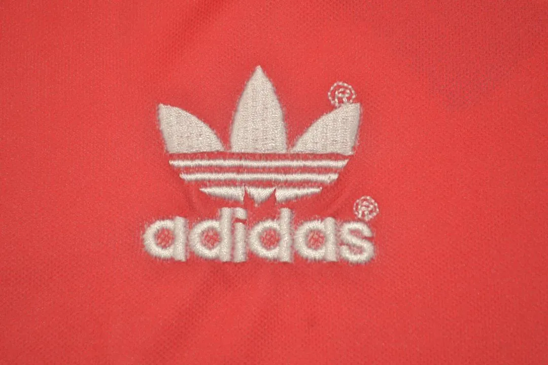 1990 Flamengo home red black 9