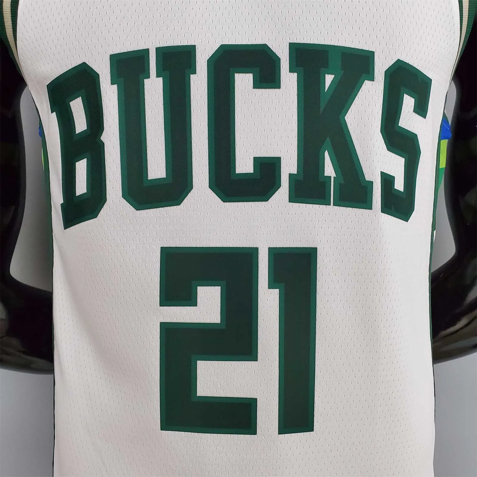 2022 Holiday#21 Bucks White 5
