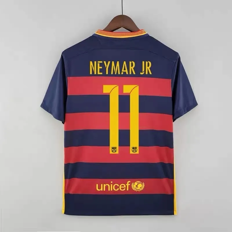 15-16 Barcelona home 11