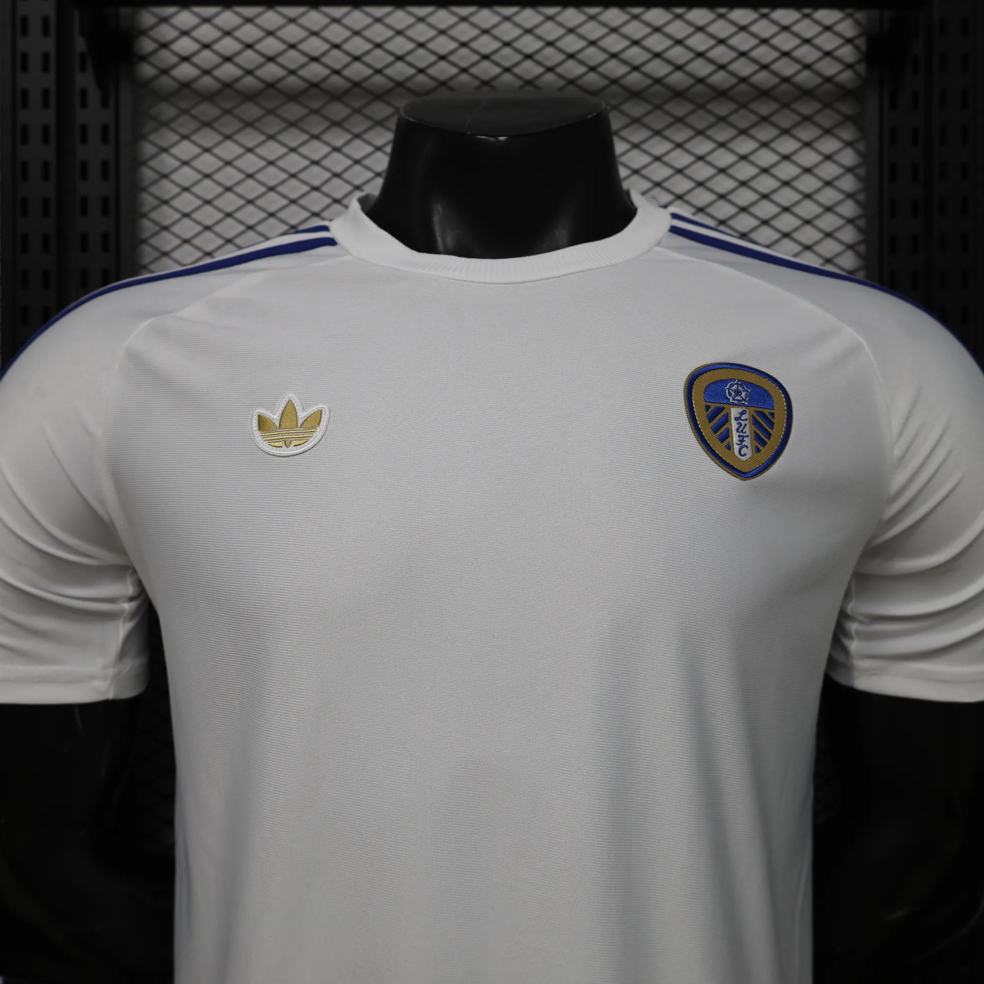 26-27 Leeds United Mens Retro Style Football T-Shirt Apparels AAAAJersey Supply Yupoo 5