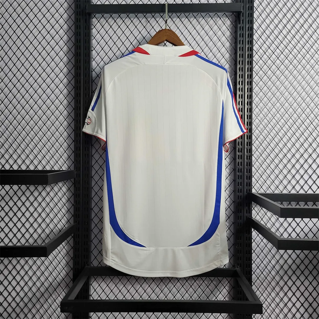 2006 France away white 8