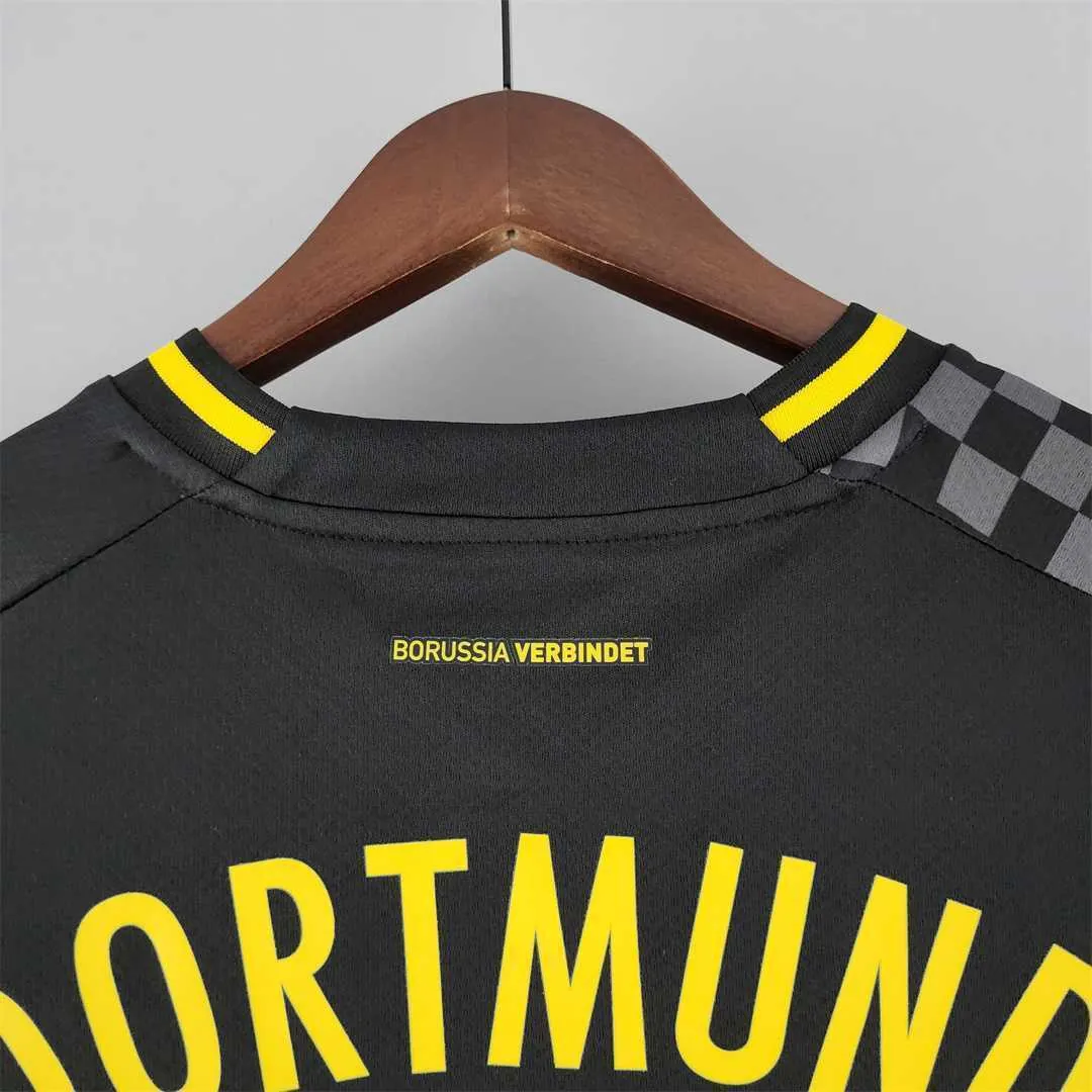 22-23 Dortmund away 9