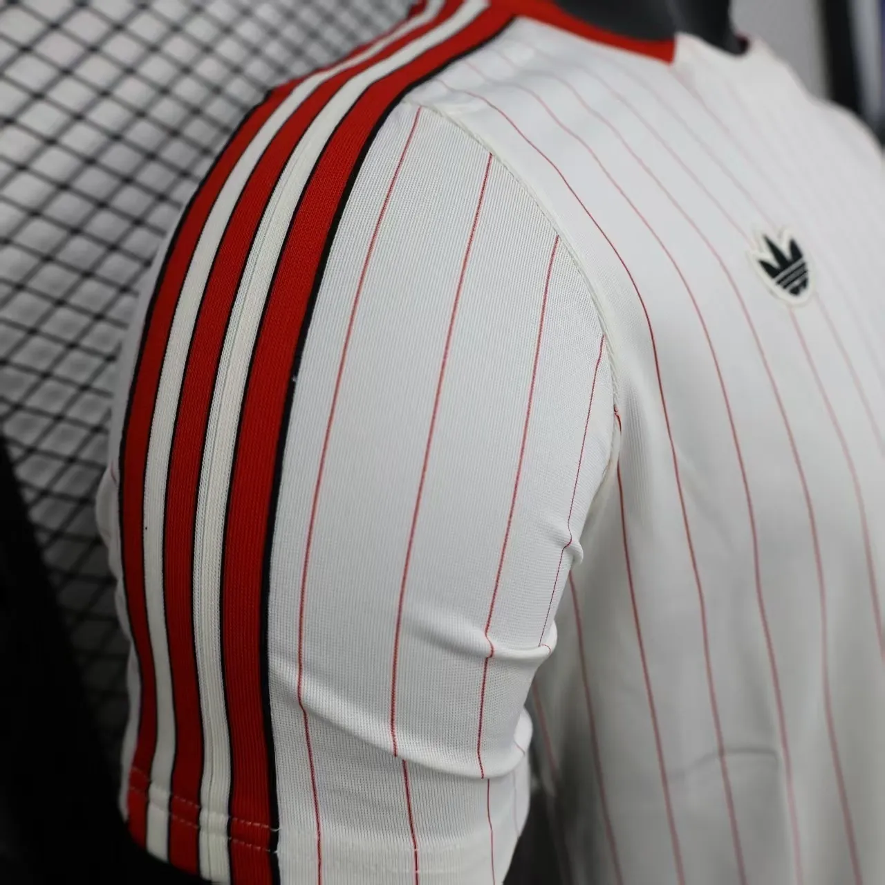 25-26 Benfica Casual Retro Style Football Shirt Apparels AAAAJersey Wholesale Yupoo 2