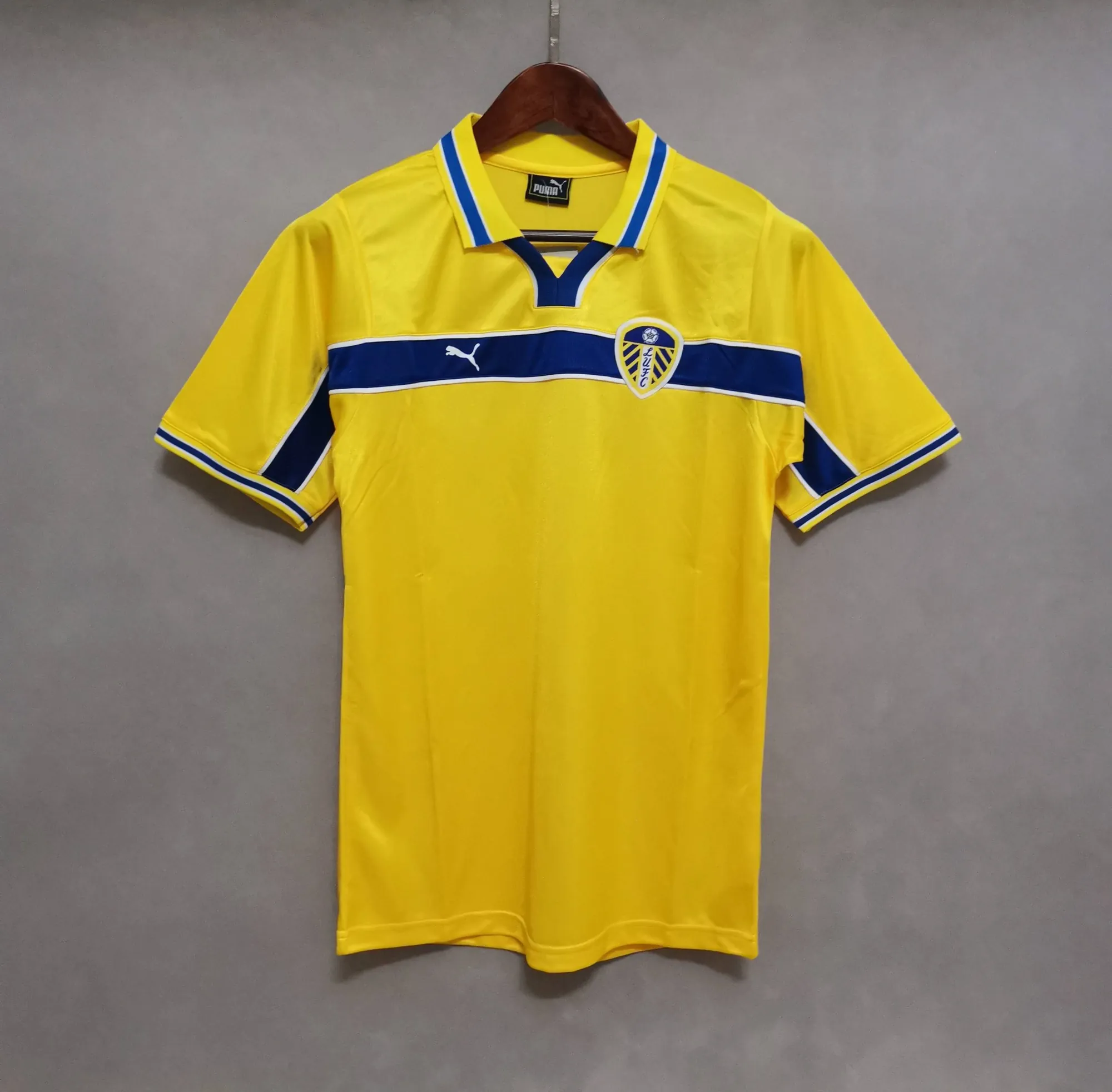 1999 Leeds United third away 8