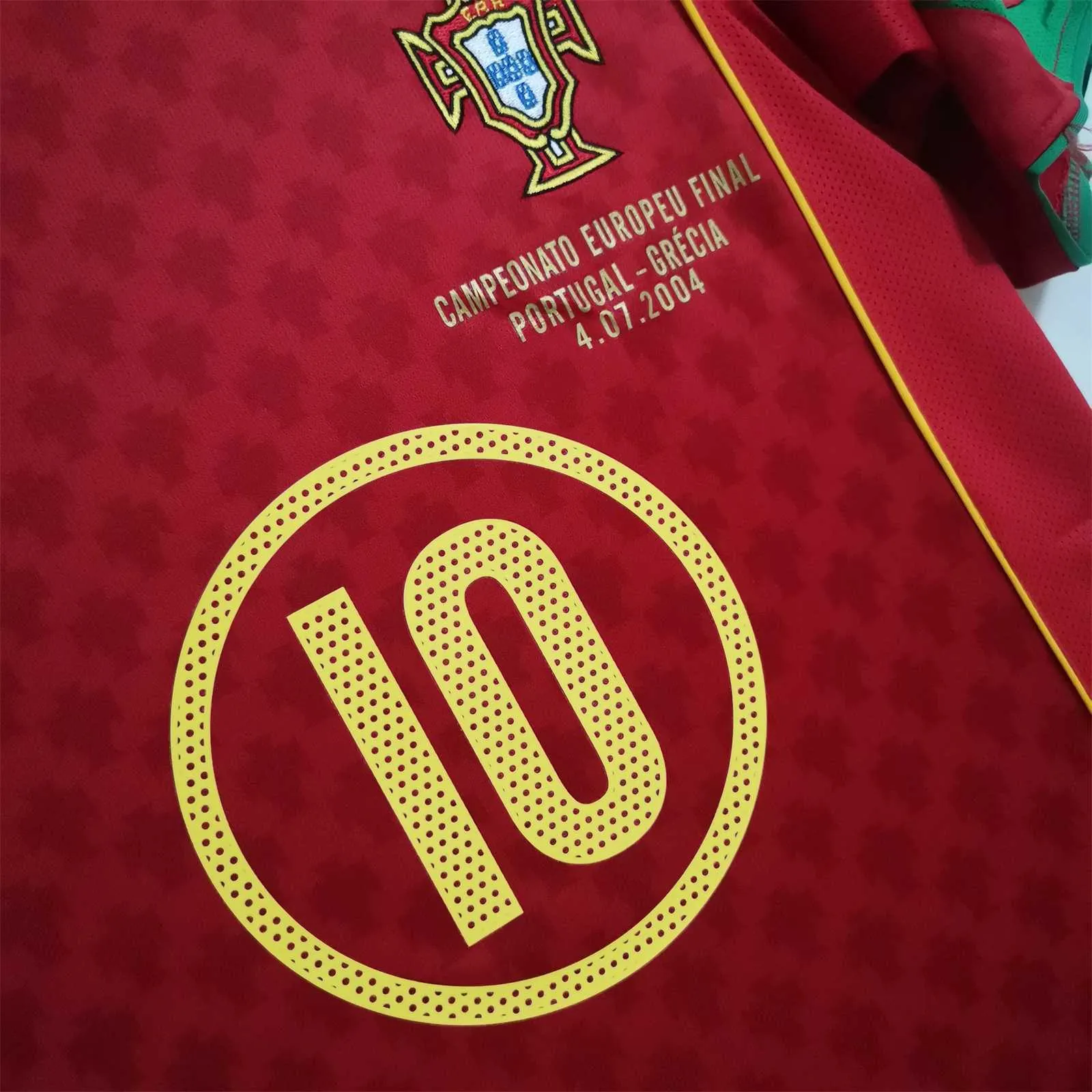 2004 Portugal home red 22
