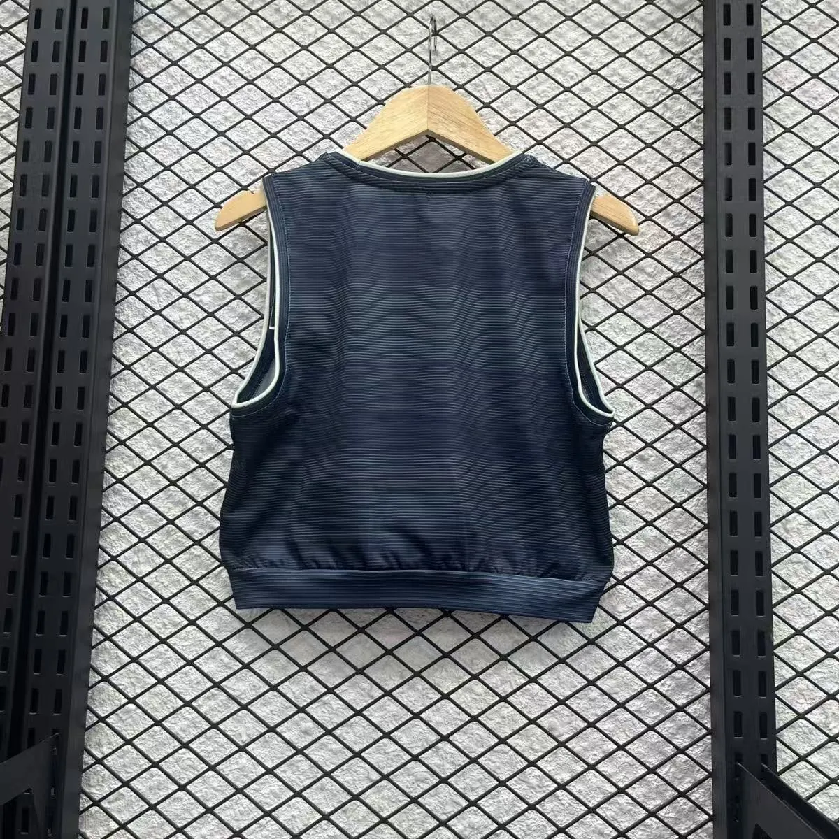 25-26 Real Madrid Away Women Yoga Vest Kit Soccer T-Shirt AAAAJersey Supply Yupoo 1
