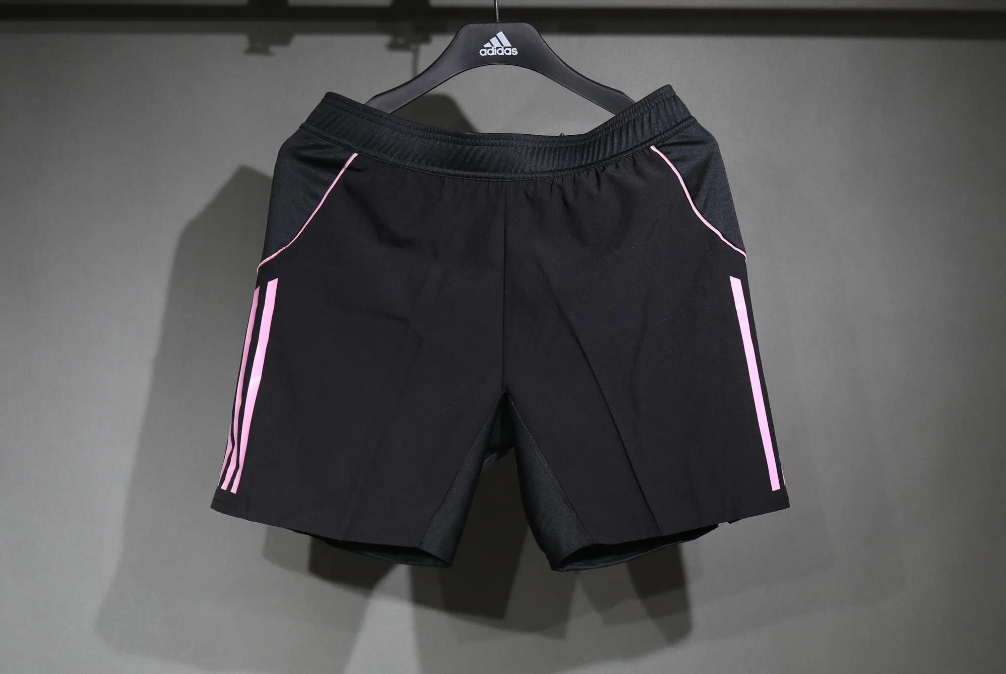 25-26 Juventus Home Black Player Version Shorts AAAAJersey Supplier Yupoo 1