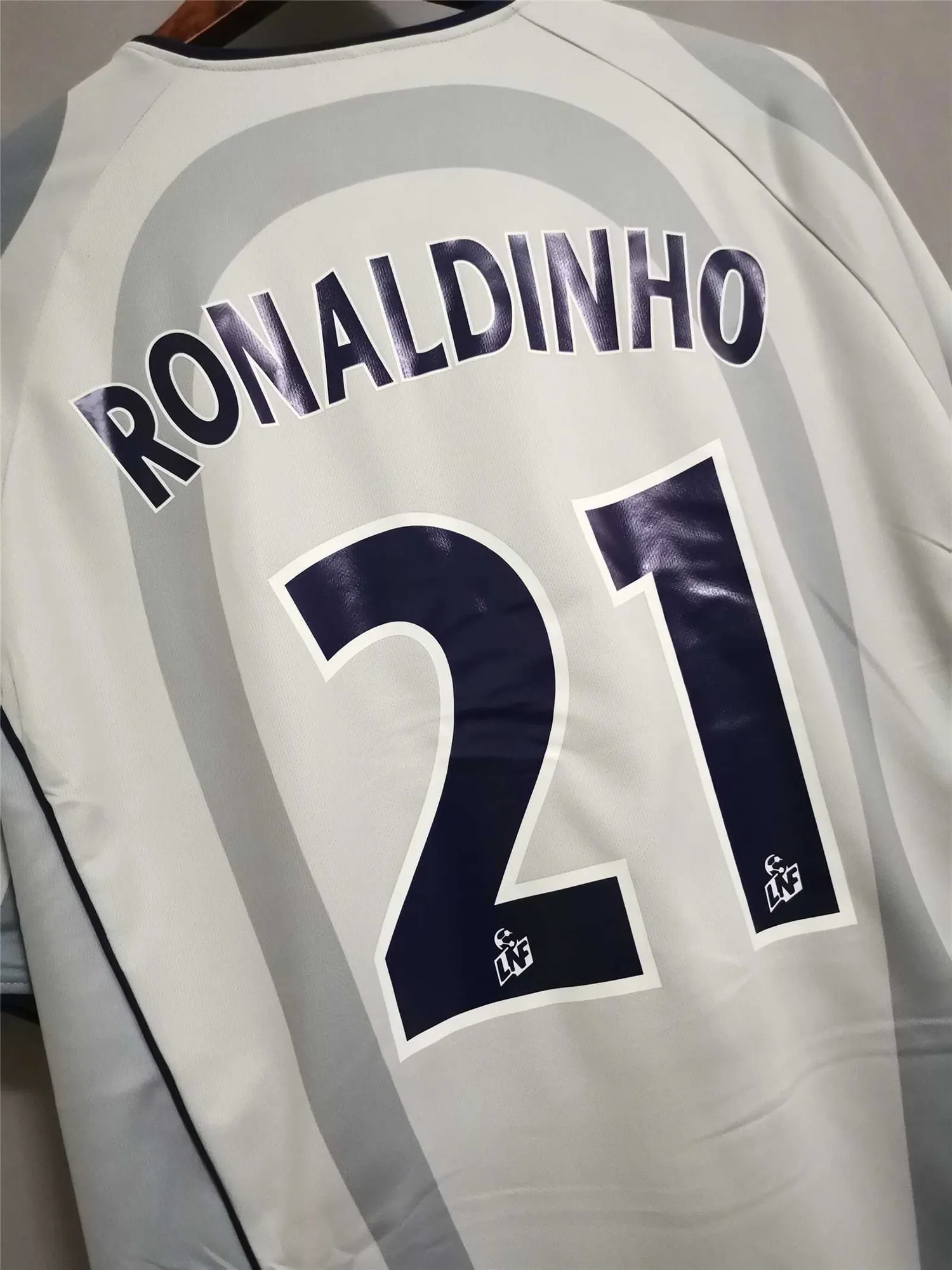 01-02 PSG away 5