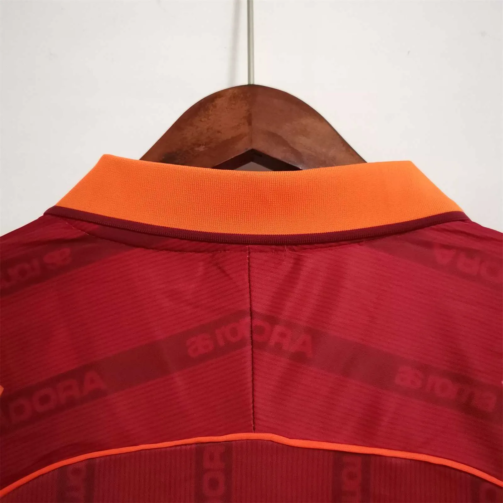 99-00 Roma home 6