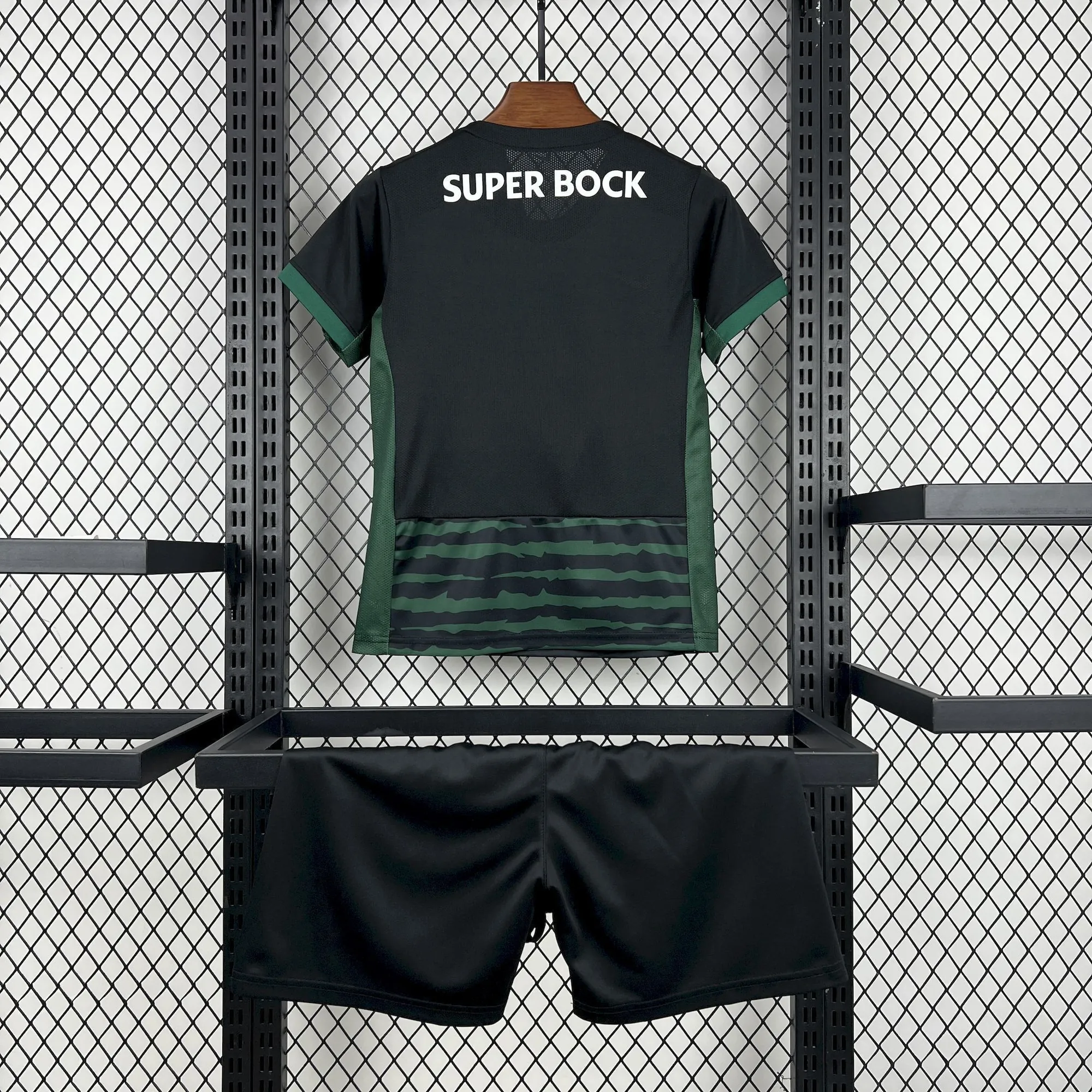 25-26 Kids Sporting Lisbon Goalkeeper Kit Youth Apparels Football AAAAJersey Dropship Yupoo 4