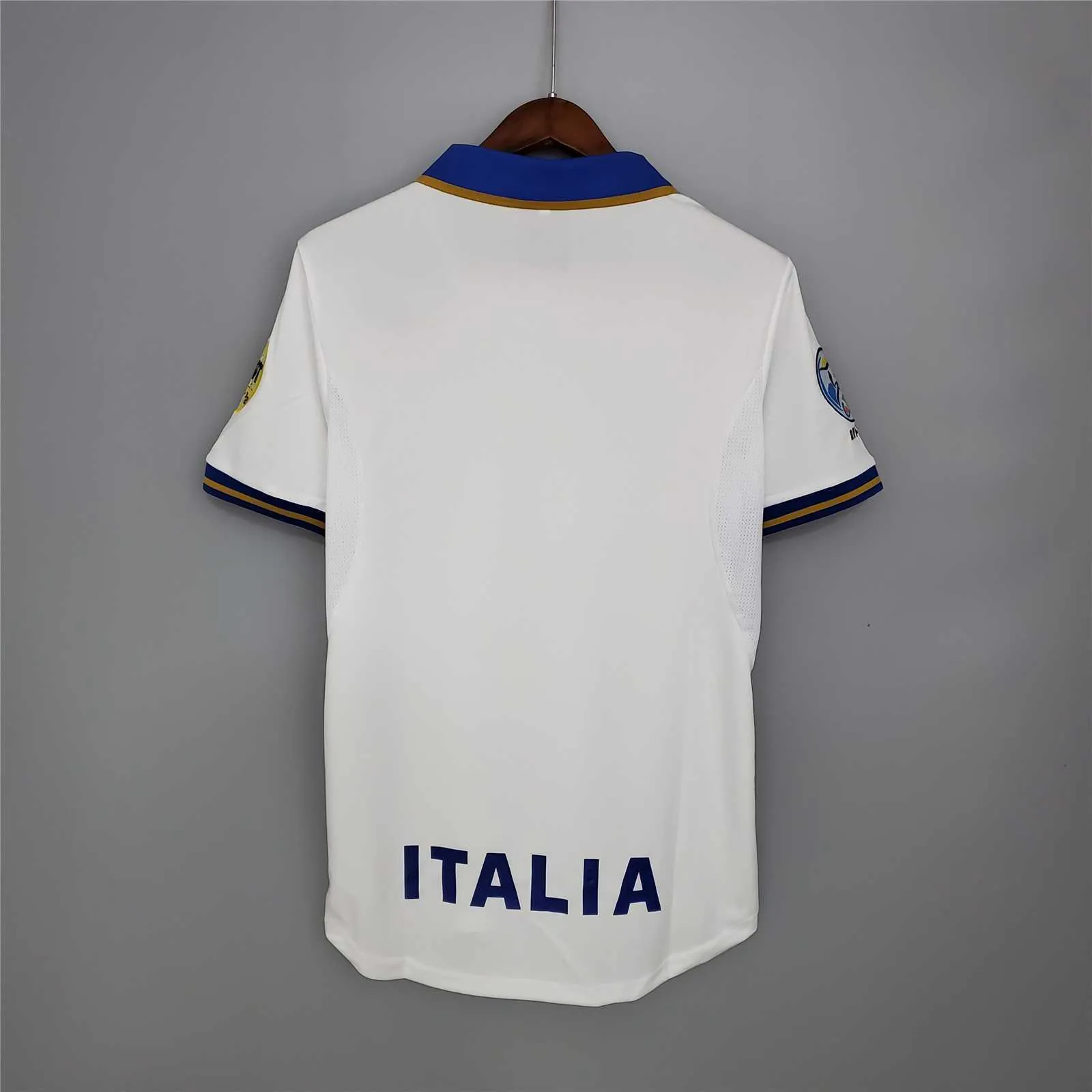 1996 Italy away 6