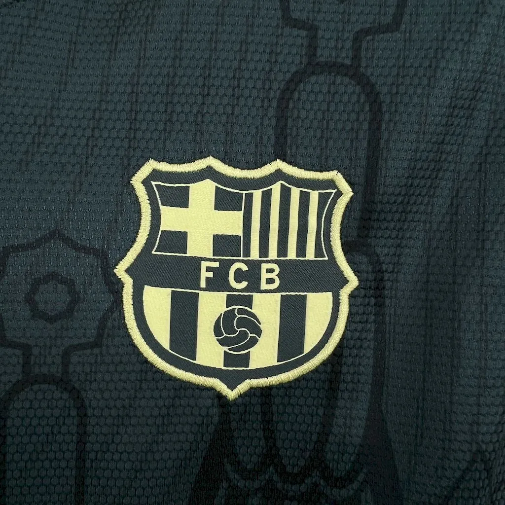24-25 Barcelona Training Shirt Football Uniforms AAAAJersey Supplier Yupoo 1