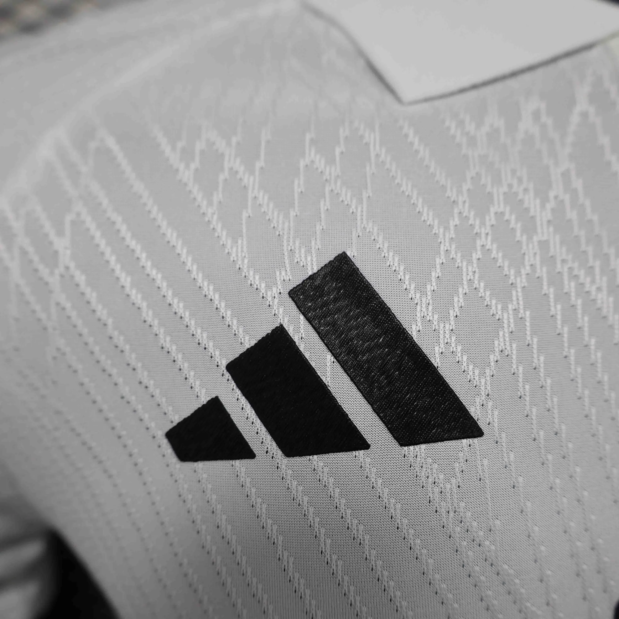 24-25 Real Madrid Dragon White Special Edition Player Version Shirt AAAAJersey Supplier Yupoo 3