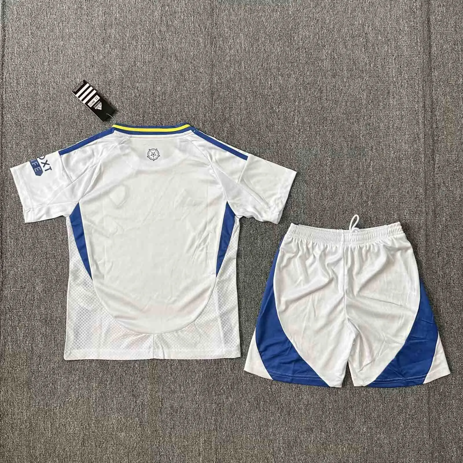 24-25 Leeds United Home Kid Kits Youth Apparels Sport AAAAJersey Yupoo 4