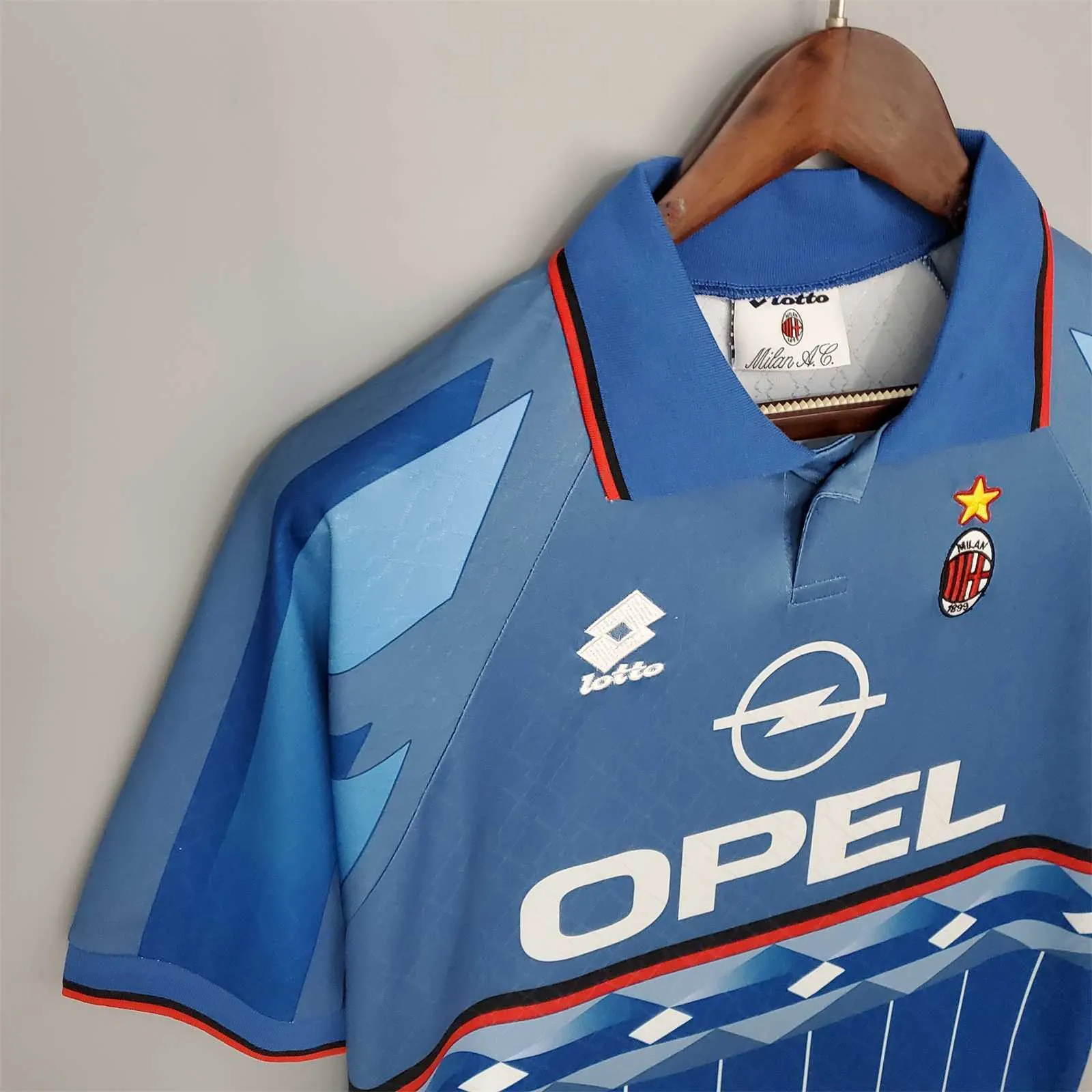 95-96 AC Milan blue away 4