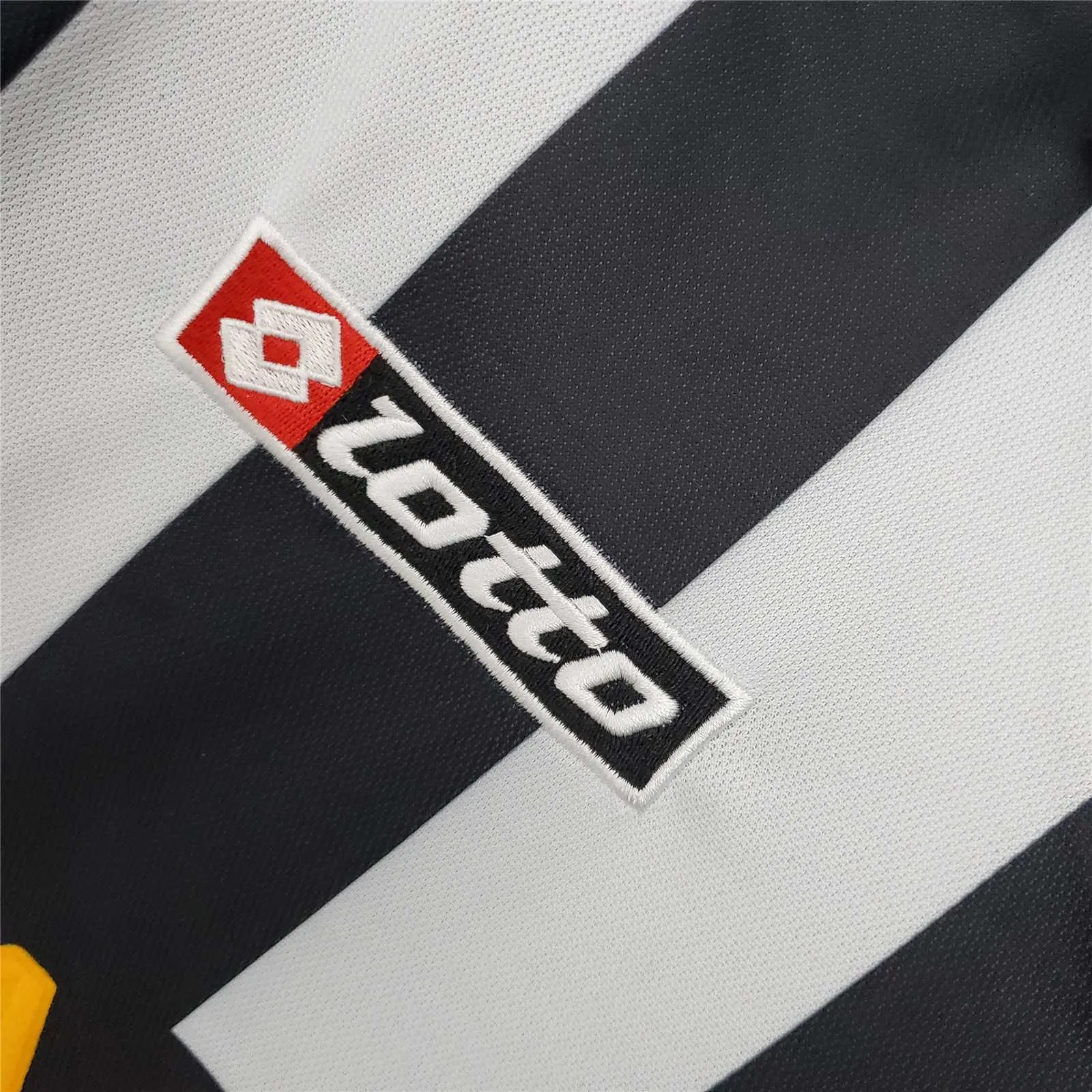 01-02 Juventus home jersey retro football shirt S-2XL 4