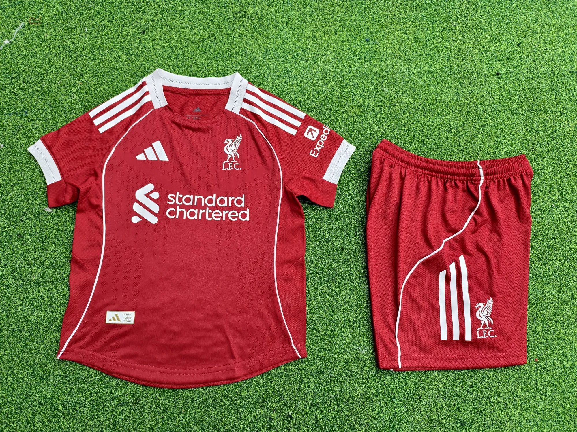 25-26 Liverpool Home Kid Kits Player Version Youth Apparels AAAAJersey Supply Yupoo 2