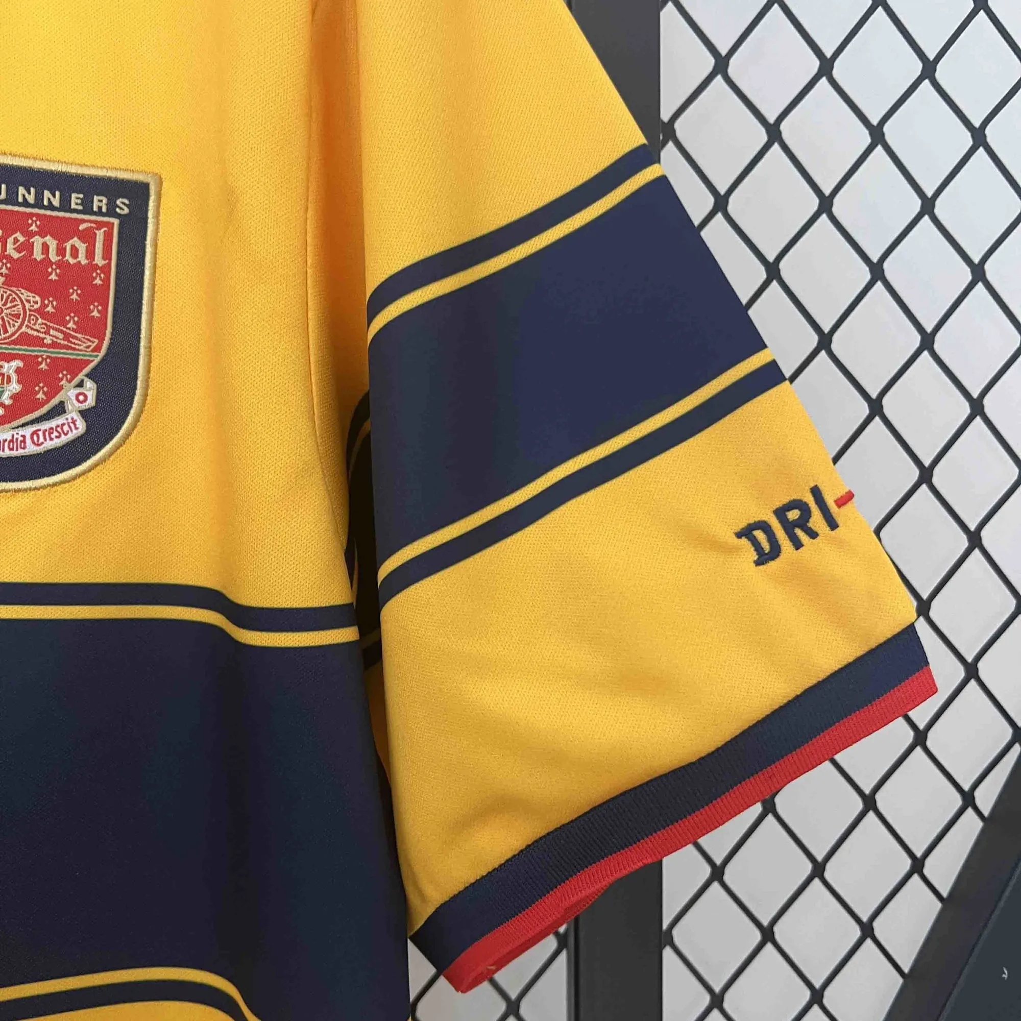 97-99 Arsenal Away Retro Kit Soccer Uniform AAAAJerseys Dropshipping Yupoo 2