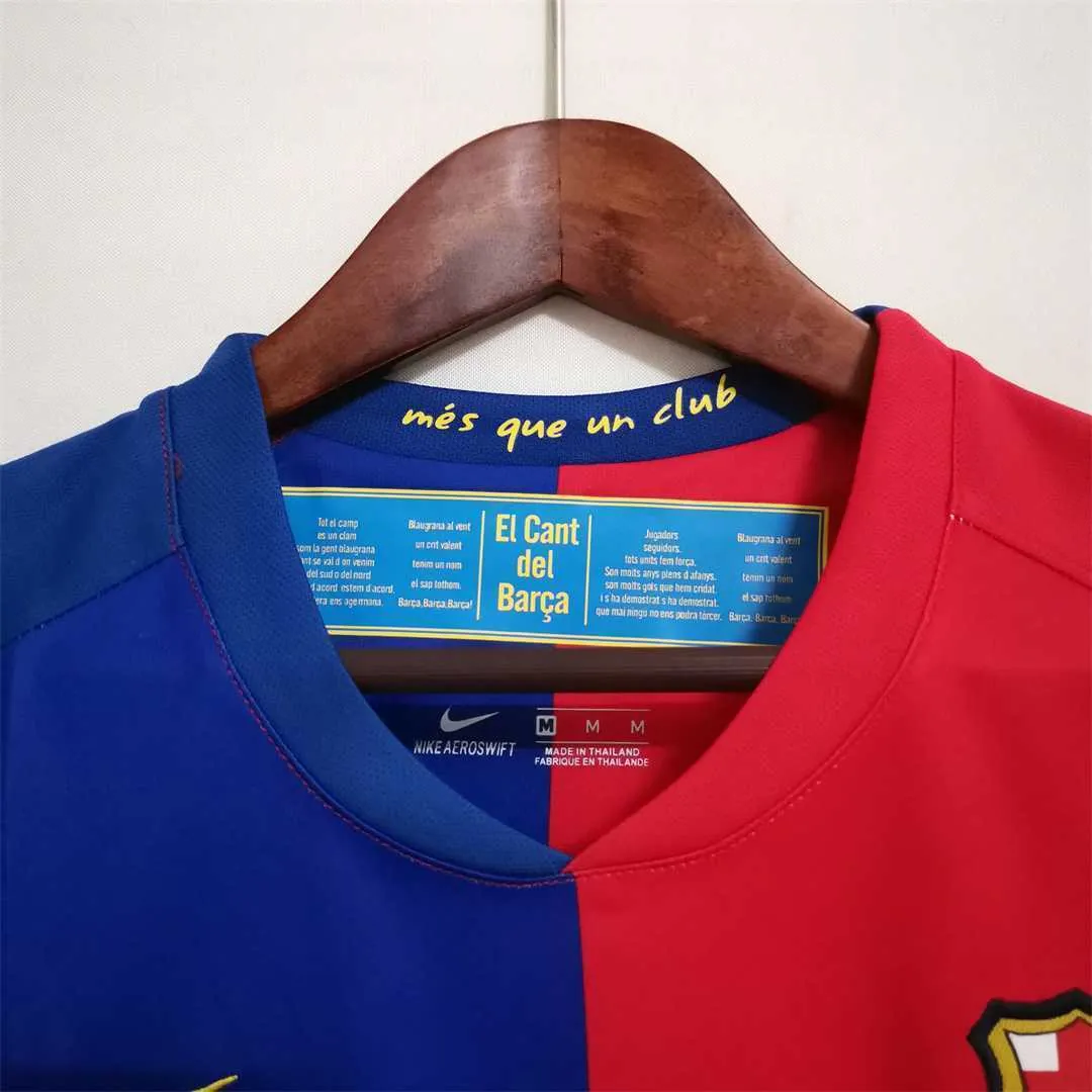 08-09 Barcelona home - 3 4