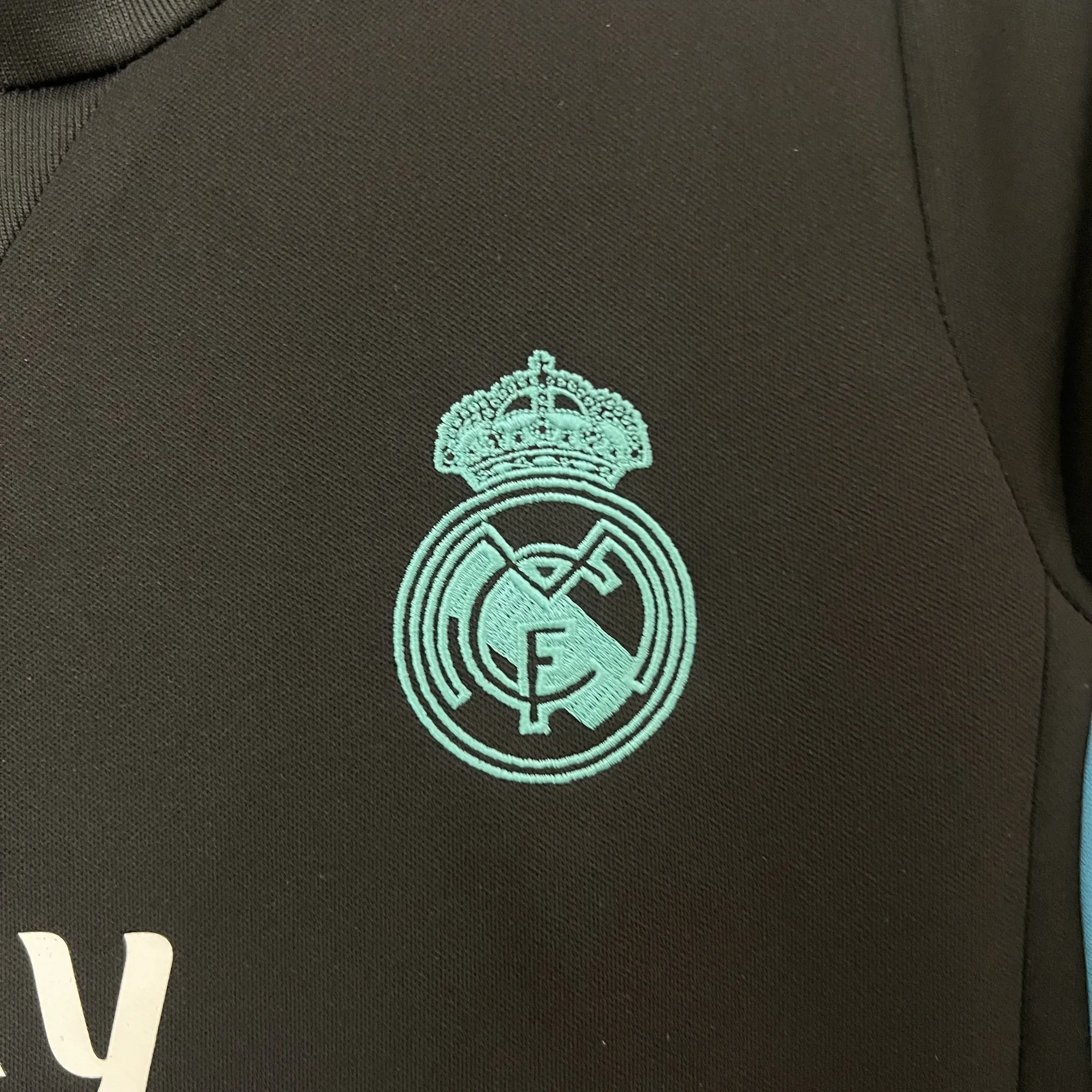 17-18 Real Madrid Away Retro Kid Kits Youth Apparels AAAAJersey Wholesale Yupoo 2