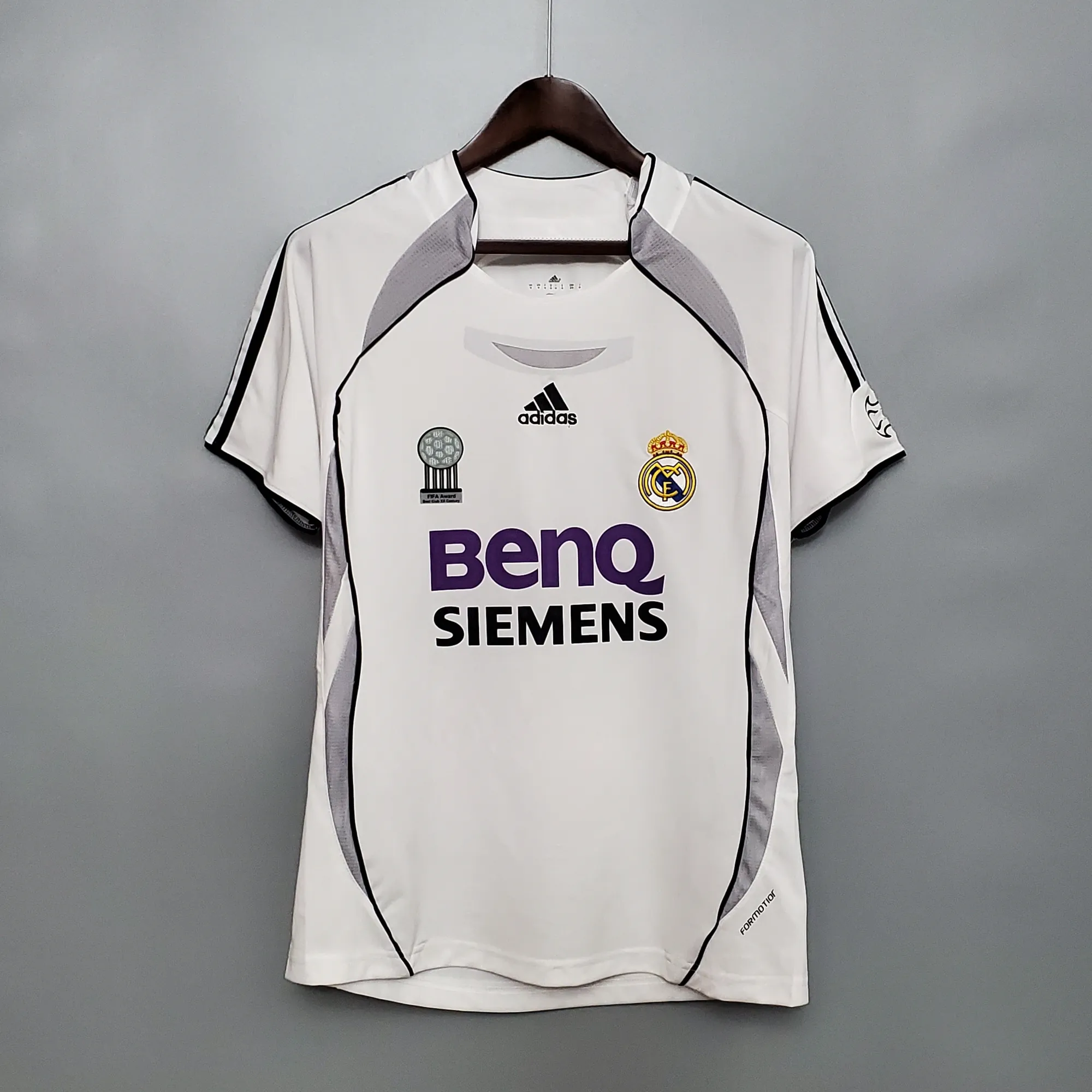 06-07 Real Madrid home white 33