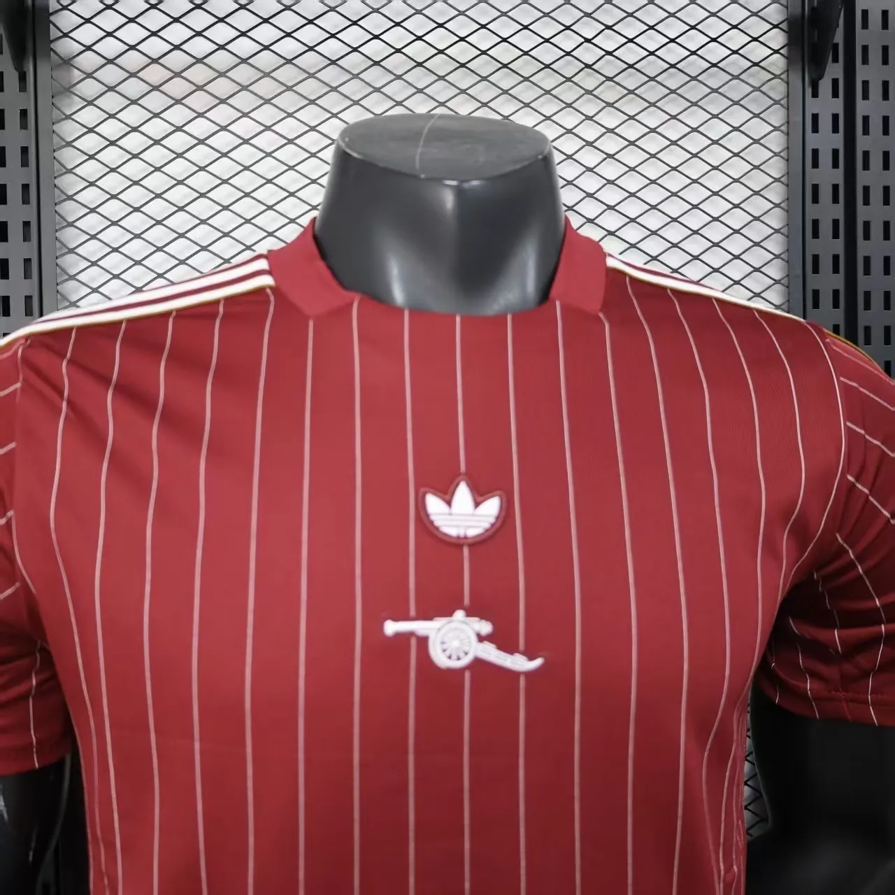 25-26 Arsenal Casual Retro Style Football Shirt Apparels AAAAJersey Wholesale Yupoo 4