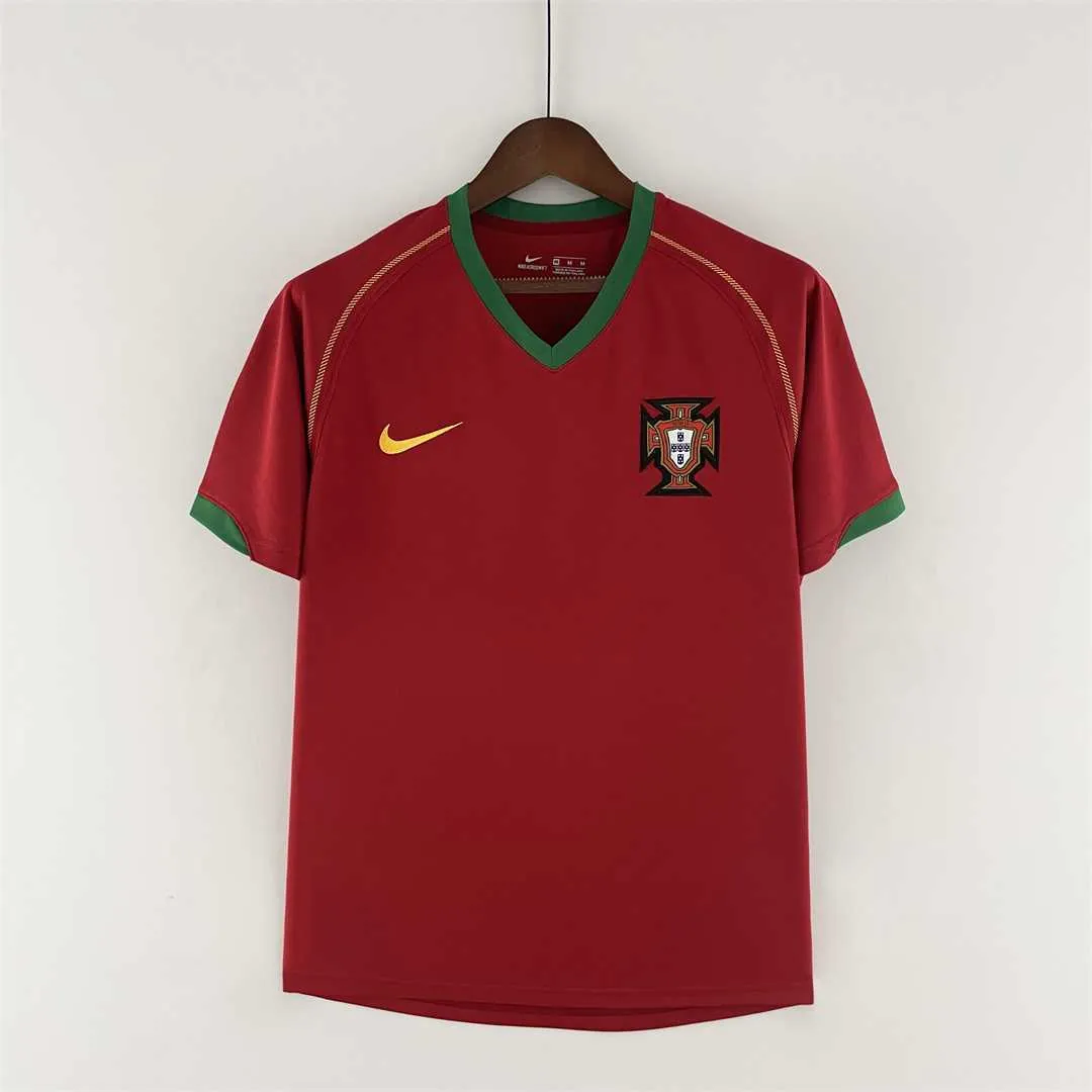 2006 Portugal home 10