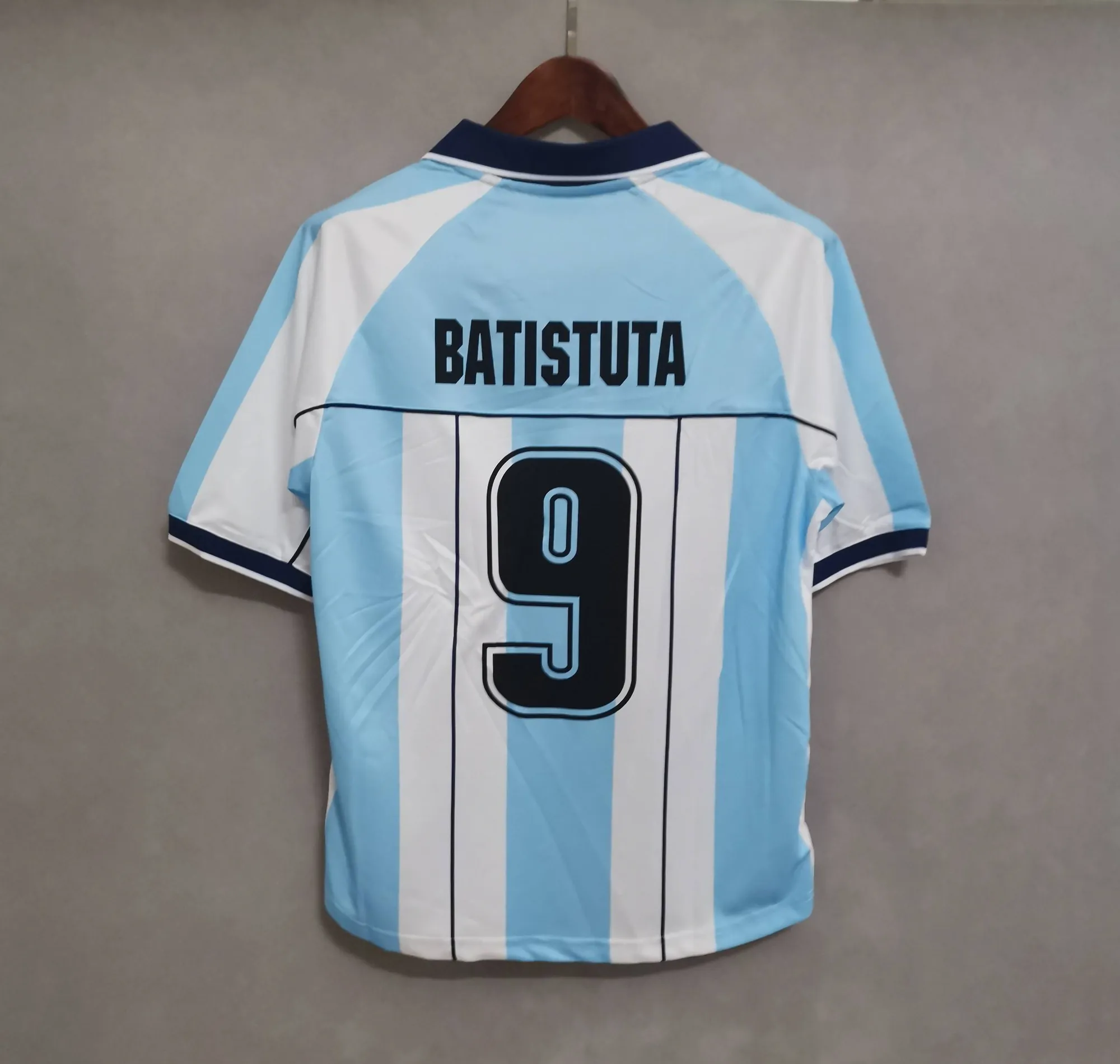 2000 Argentina home 4
