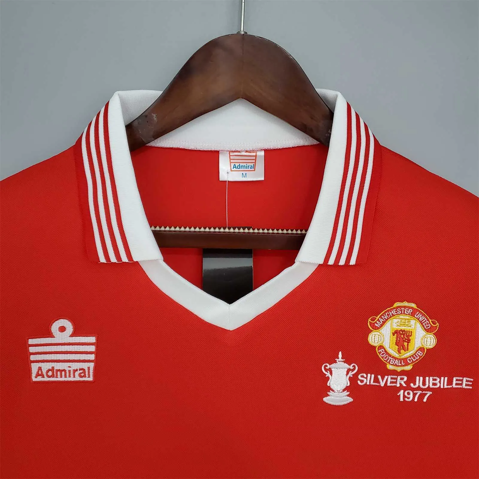 1977 Manchester United home 3