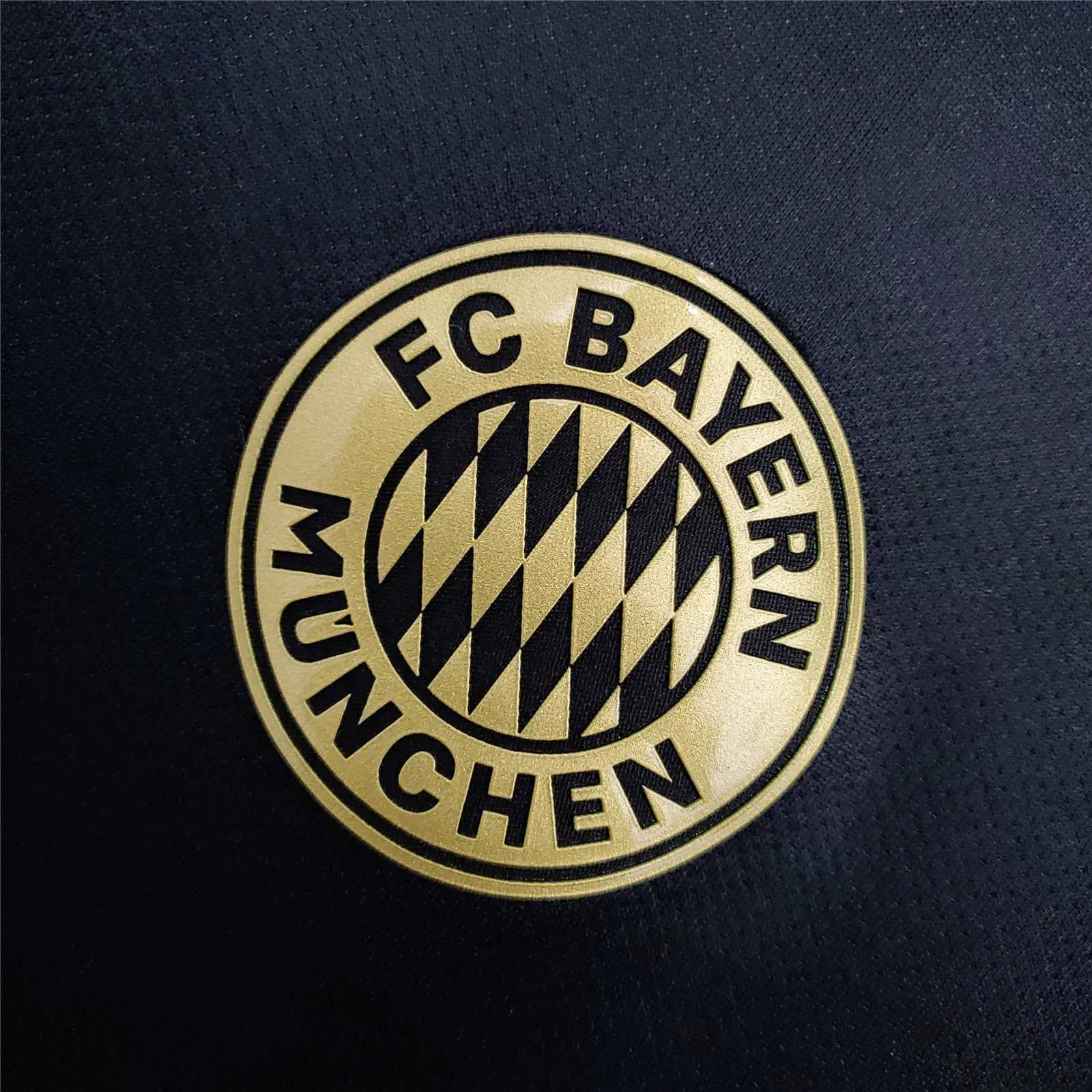 21-22 Bayern Munich away 2
