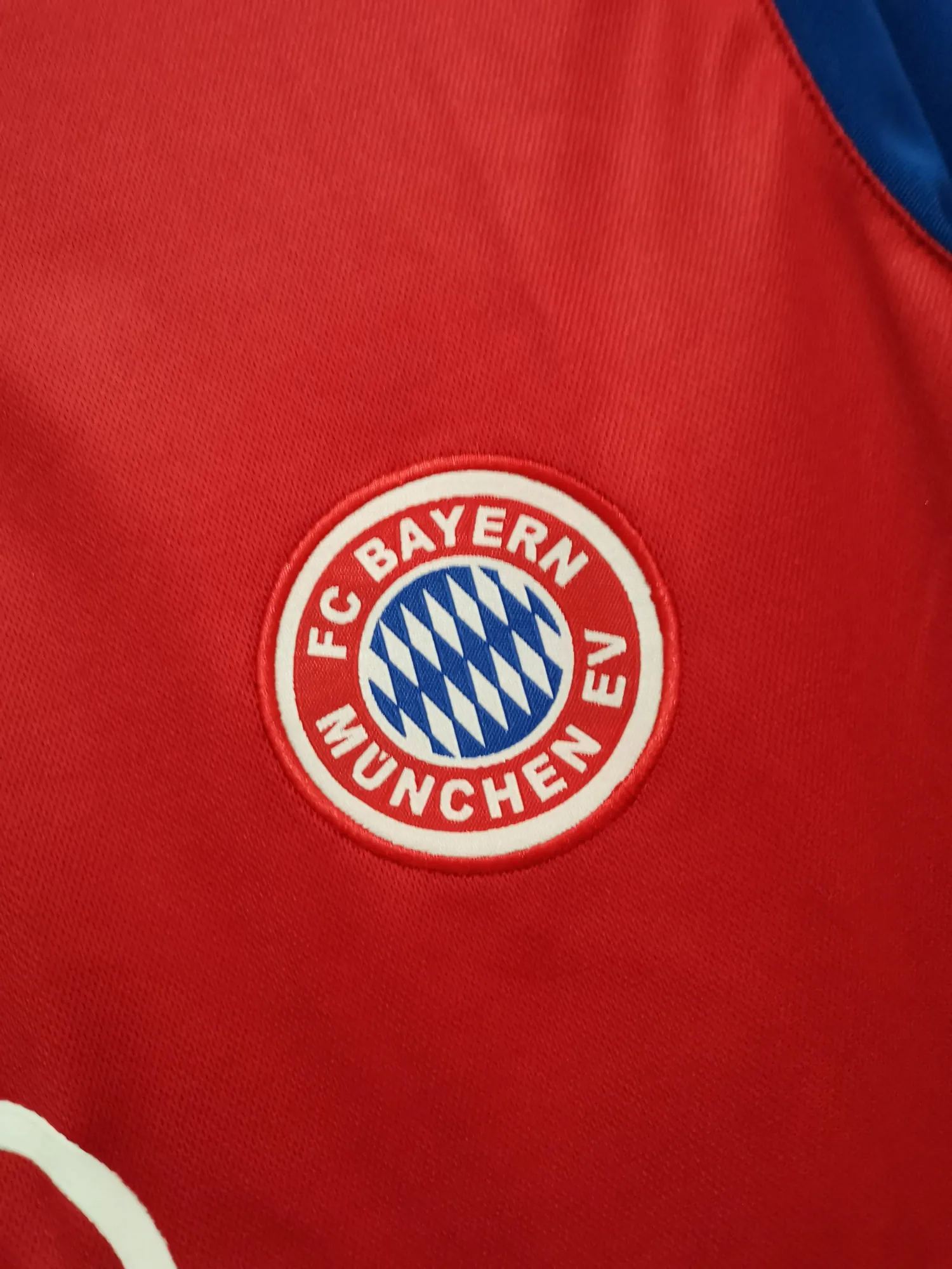 93-94 Bayern Munich home red blue 1