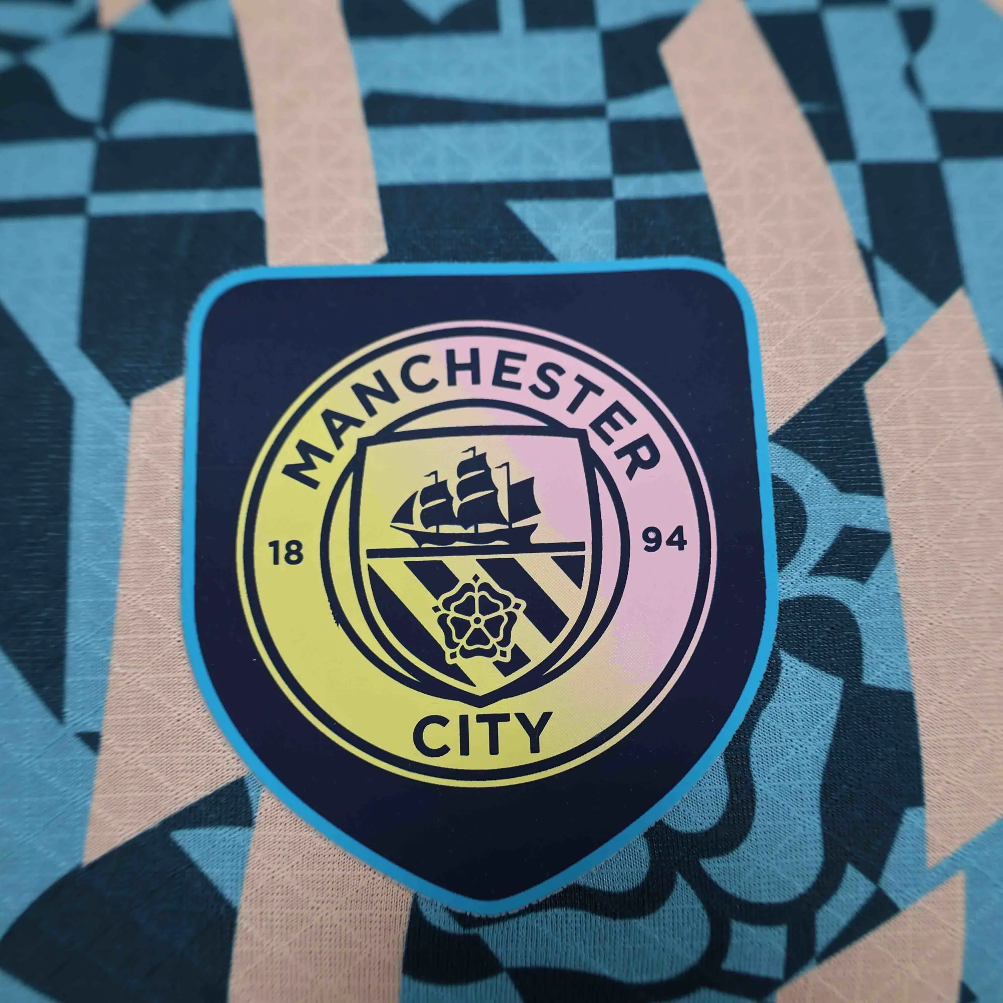 24-25 Manchester City Blue Retro Style Special Edition Shirt AAAAJersey Supplier Yupoo 4