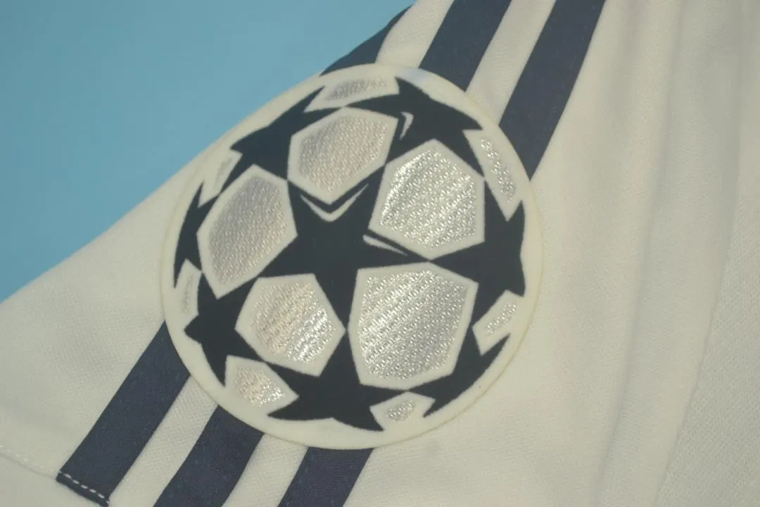 01-02 Real Madrid home 6