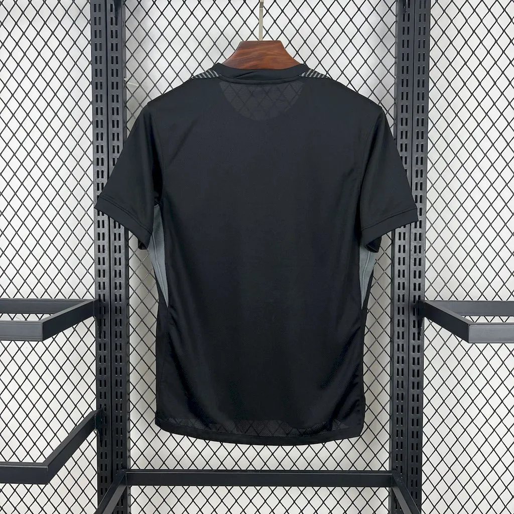 25-26 Corinthians Goalkeeper Black Shirt Soccer Apparels AAAAJersey Supply Yupoo 3