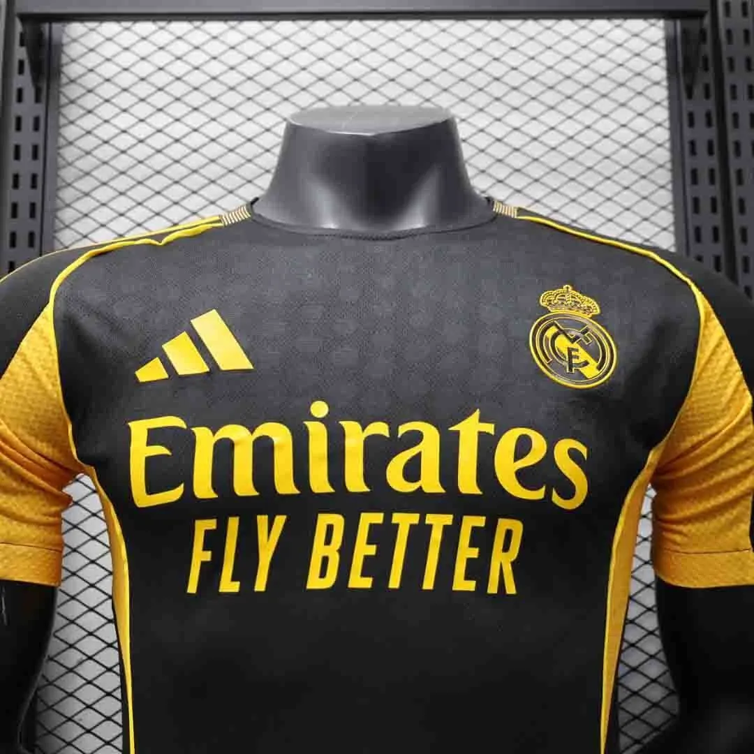 25-26 Real Madrid Black Gold Special Edition Player Version Shirt AAAAJersey Supply Yupoo 2