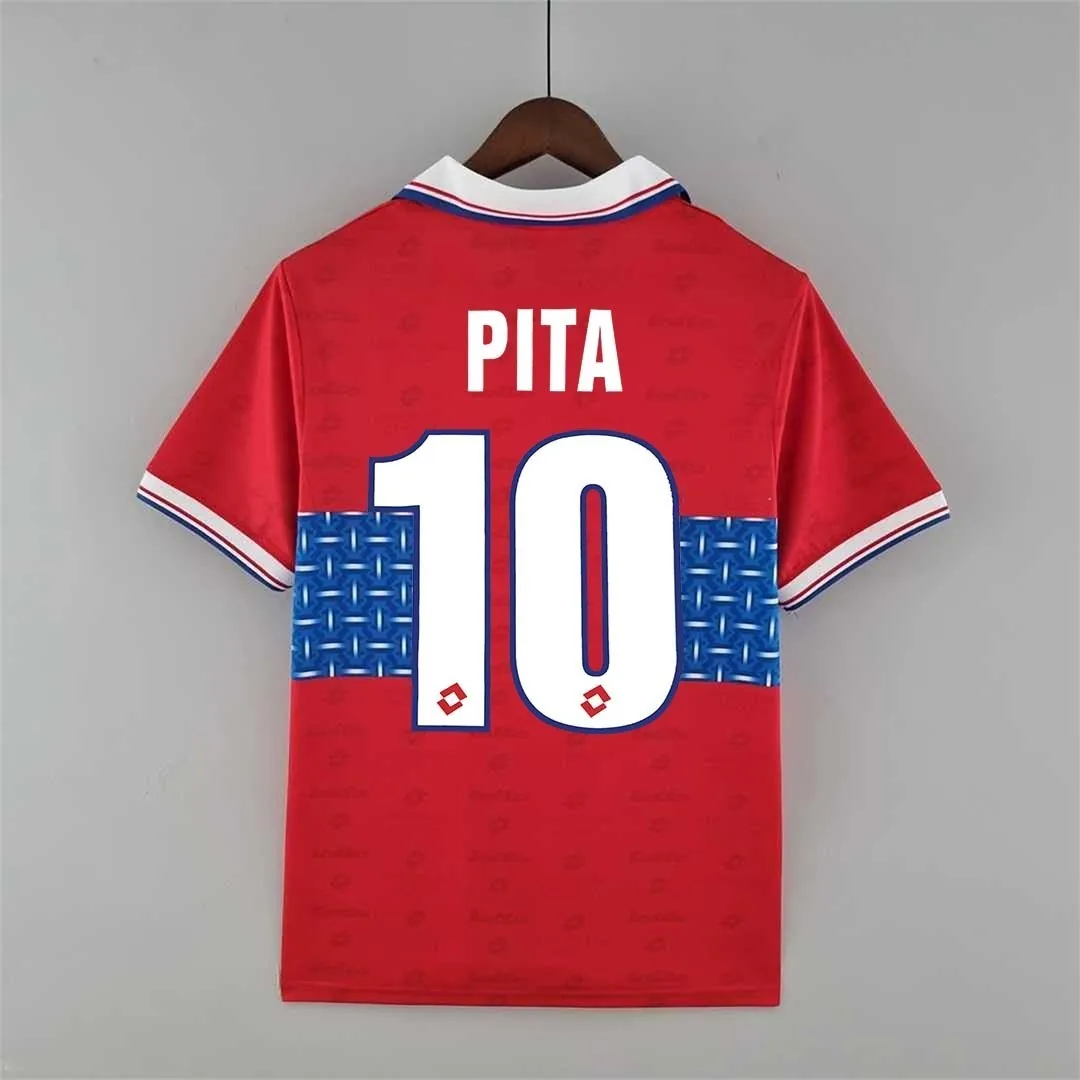 96 La Católica third away 1