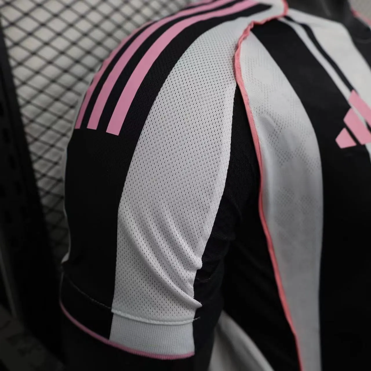 25-26 Juventus Home Kit Player Version Soccer AAAAJersey Yupoo 1