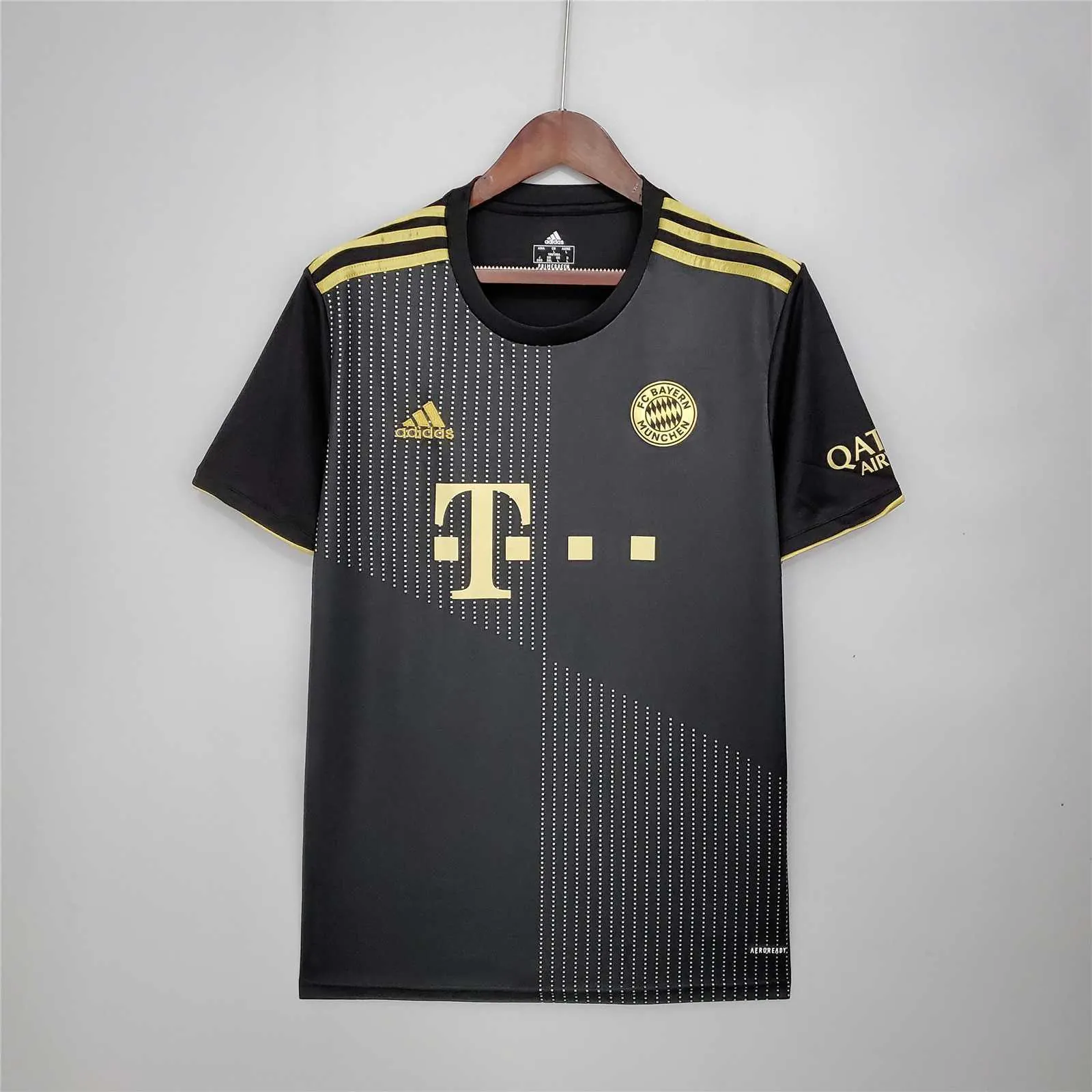 21-22 Bayern Munich away 13